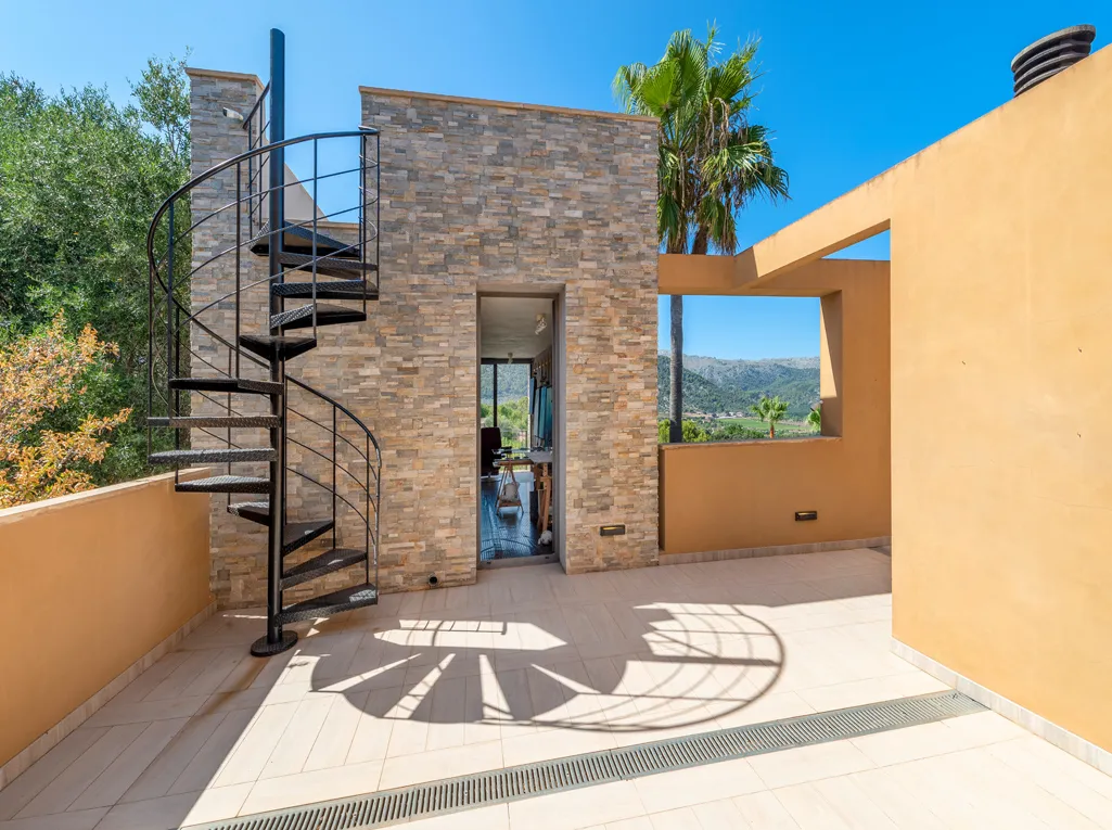 Meravigliosa villa di città più terreno in una posizione meravigliosa-13