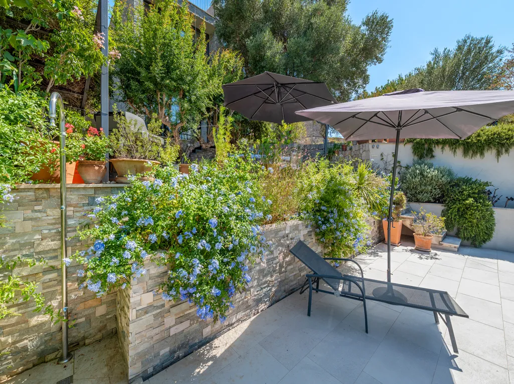 Meravigliosa villa di città più terreno in una posizione meravigliosa-19