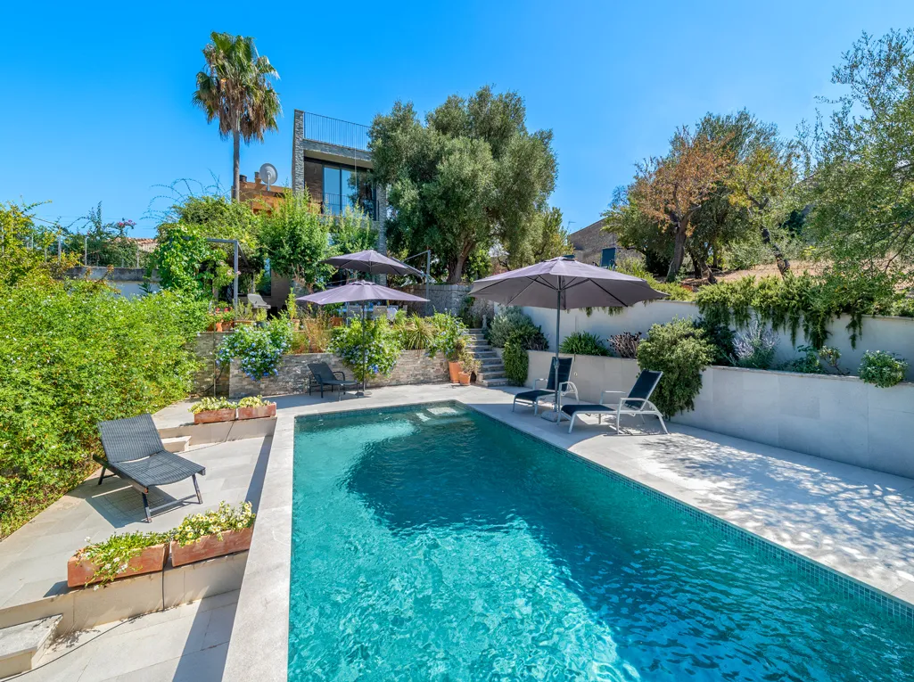 Meravigliosa villa di città più terreno in una posizione meravigliosa-17