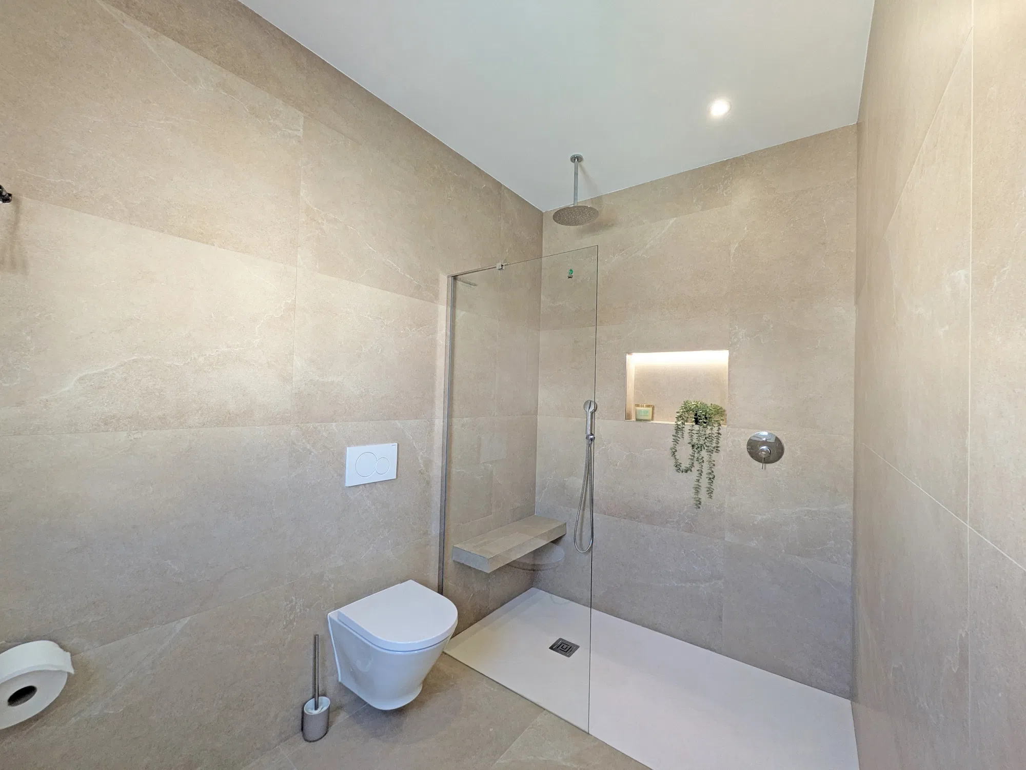 Newly renovated terraced house with pool-10