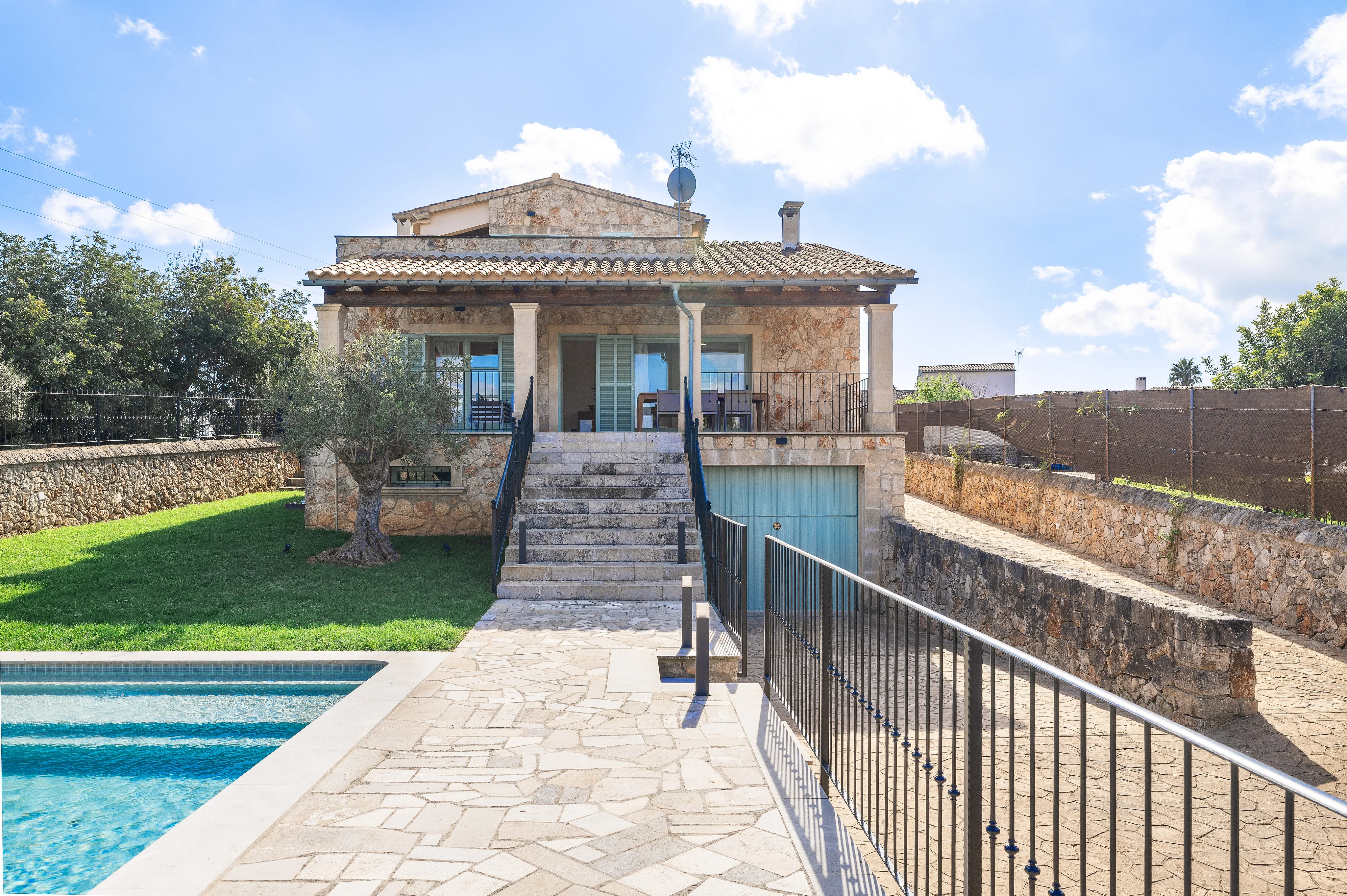 Villa con encanto y piscina en las afueras de Sineu-1