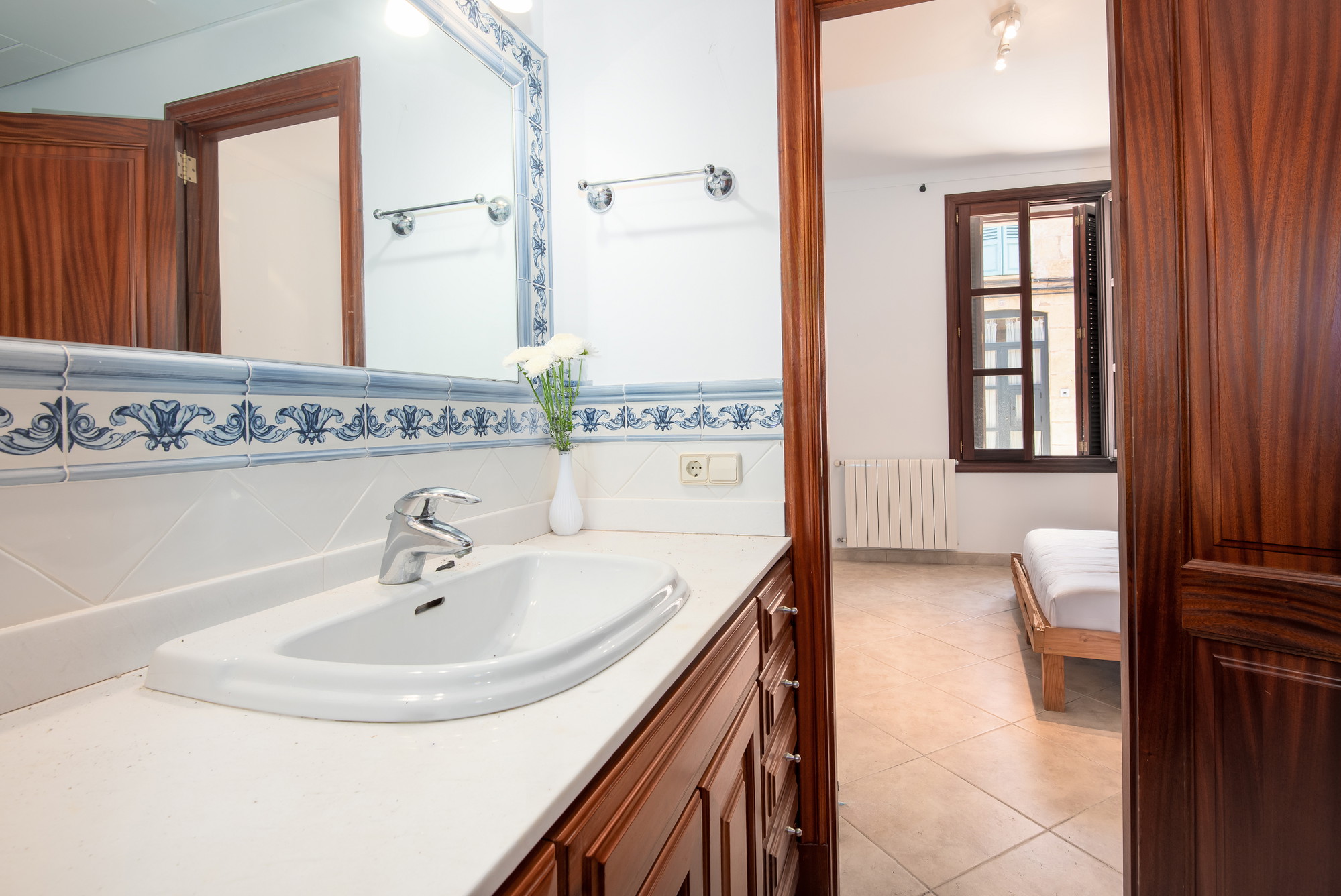 Elegant townhouse with authentic Mallorcan charm-8
