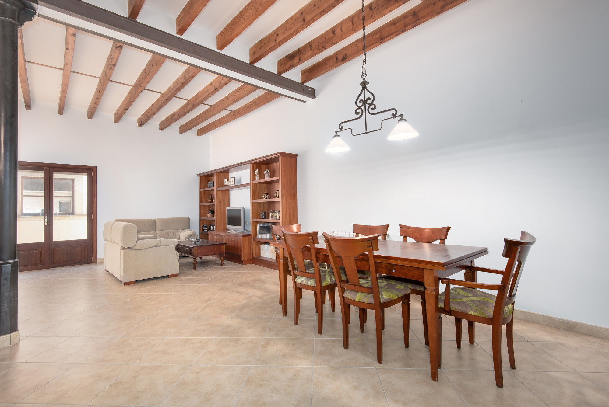 Elegant townhouse with authentic Mallorcan charm-4