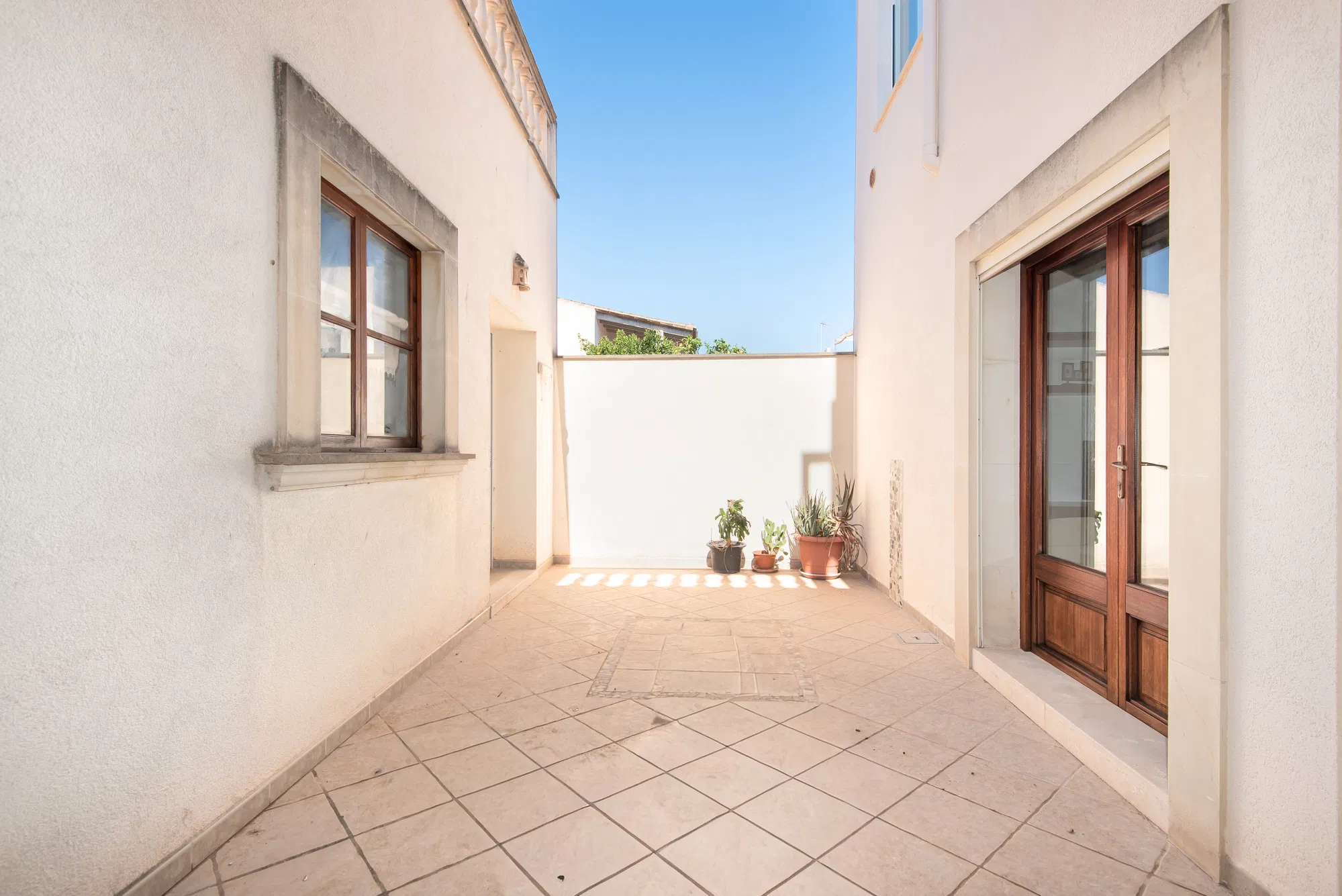 Elegant townhouse with authentic Mallorcan charm-13