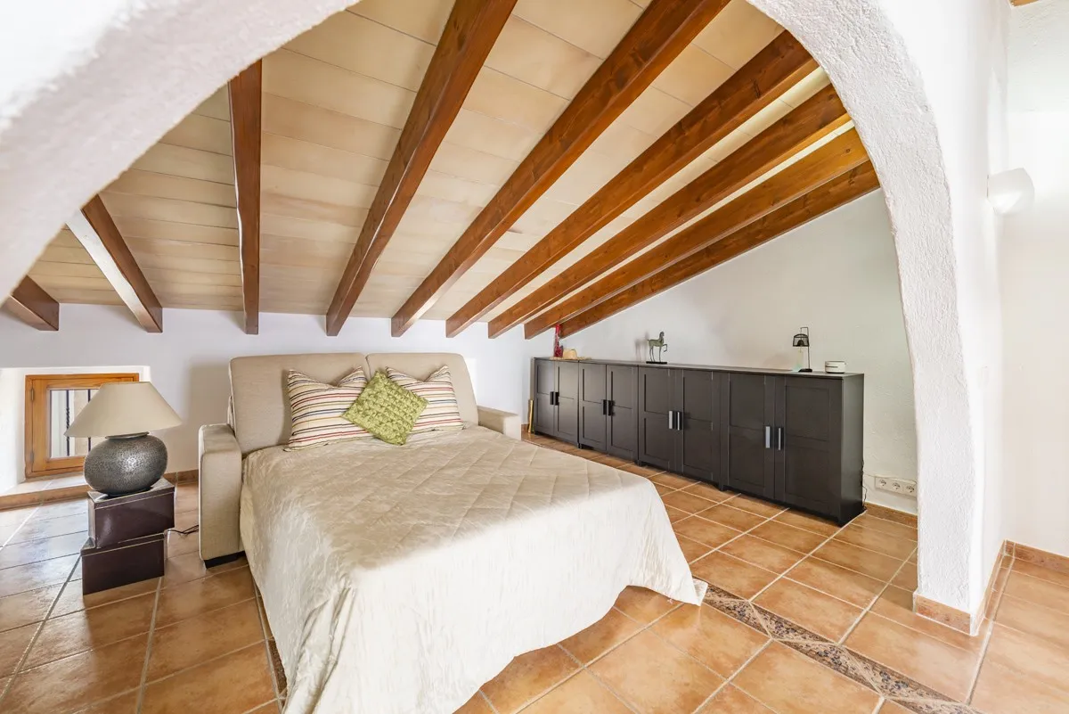 Smagfuldt renoveret, energieffektivt rækkehus i Pollensa, Mallorca-19