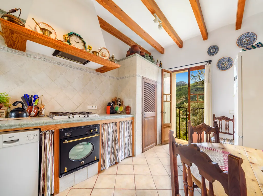 Detached stone house in Deià-5