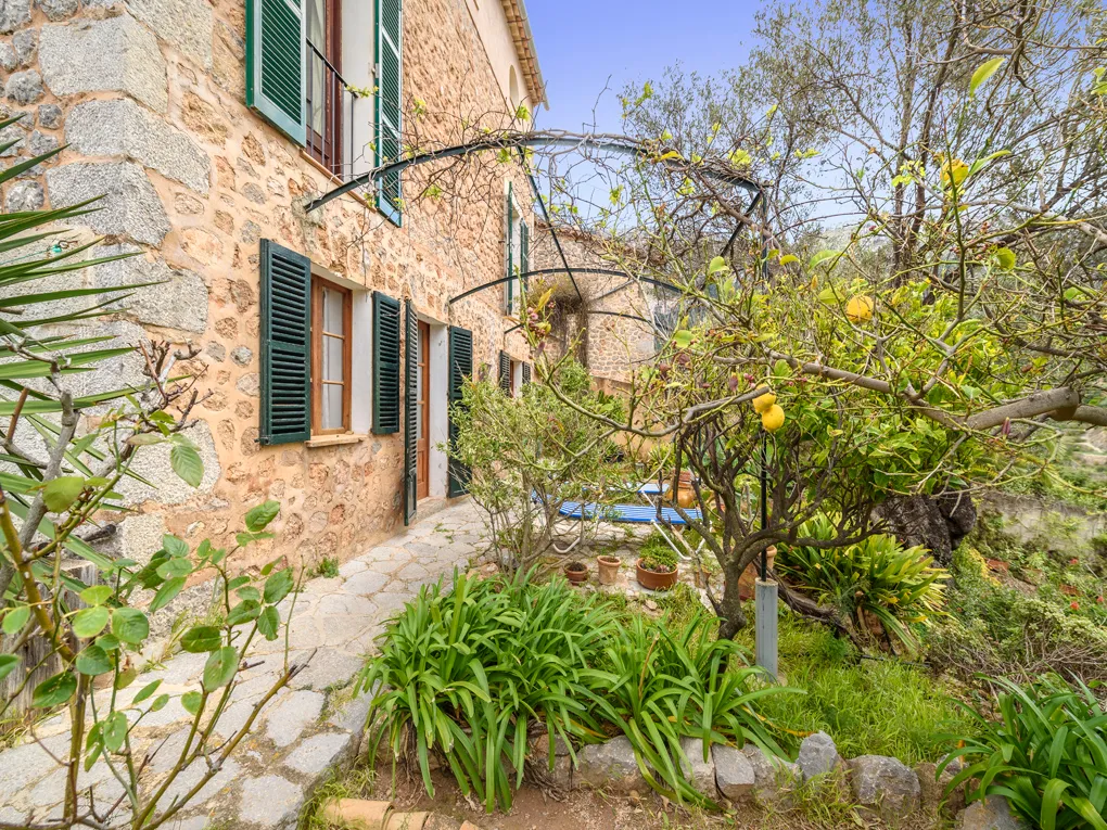 Detached stone house in Deià-2