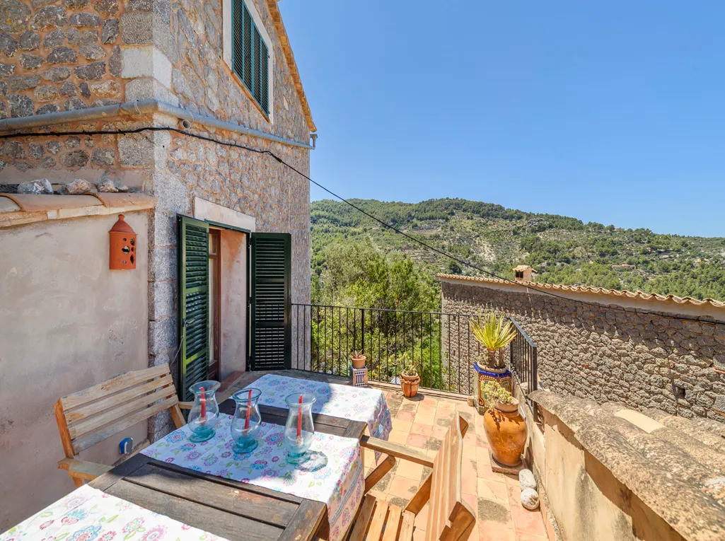 Detached stone house in Deià-13
