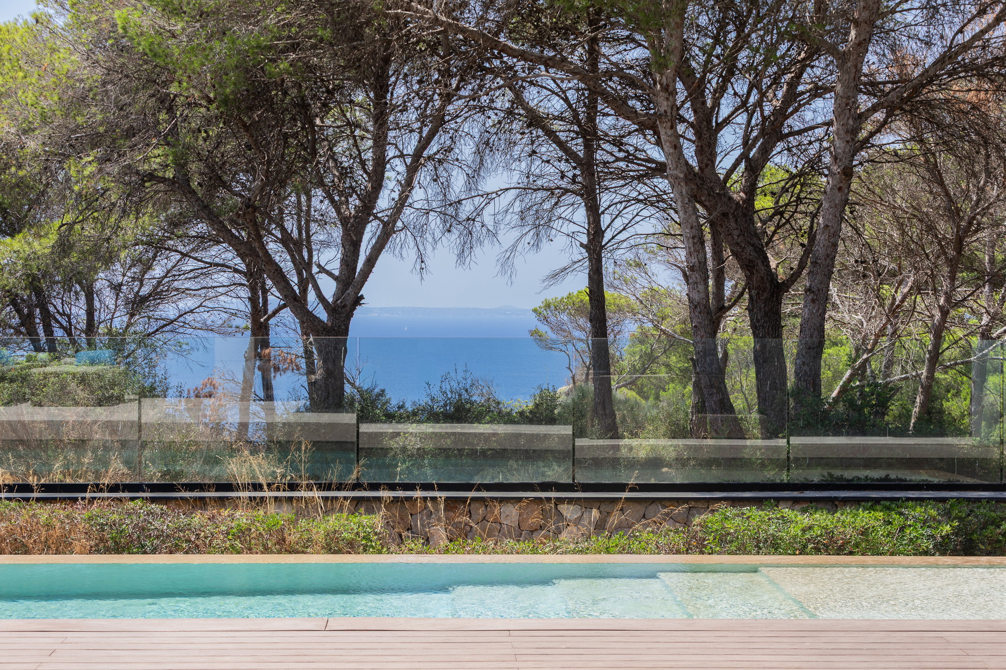 Stunning villa overlooking the Mediterranean-18