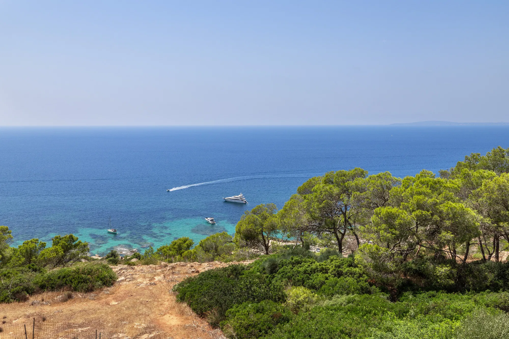 Stunning villa overlooking the Mediterranean-19