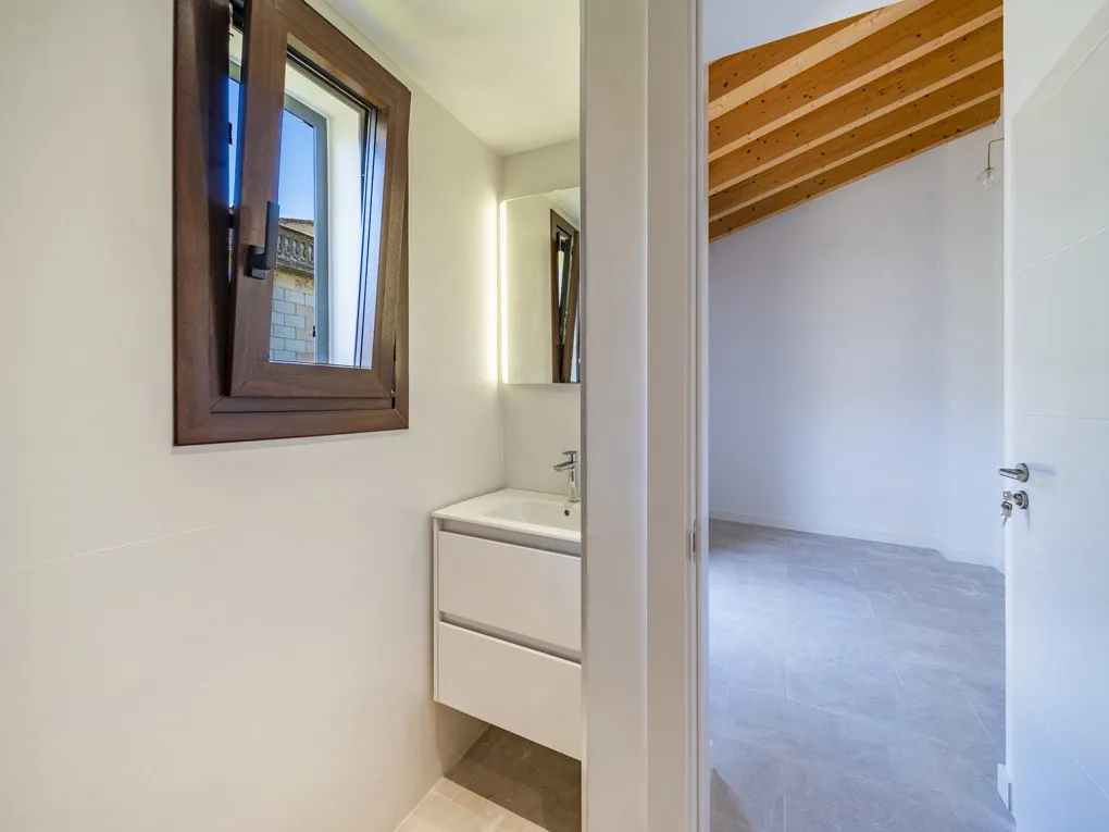 Nowo wybudowana kamienica w Sóller-5