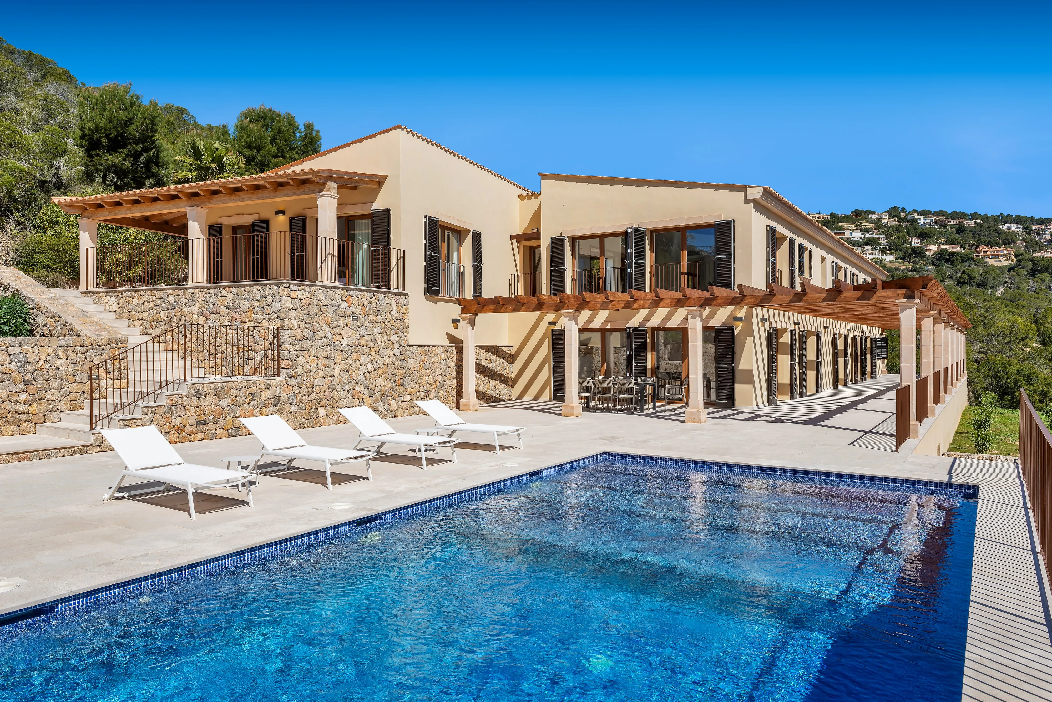 Superb property with views over the harbour-2