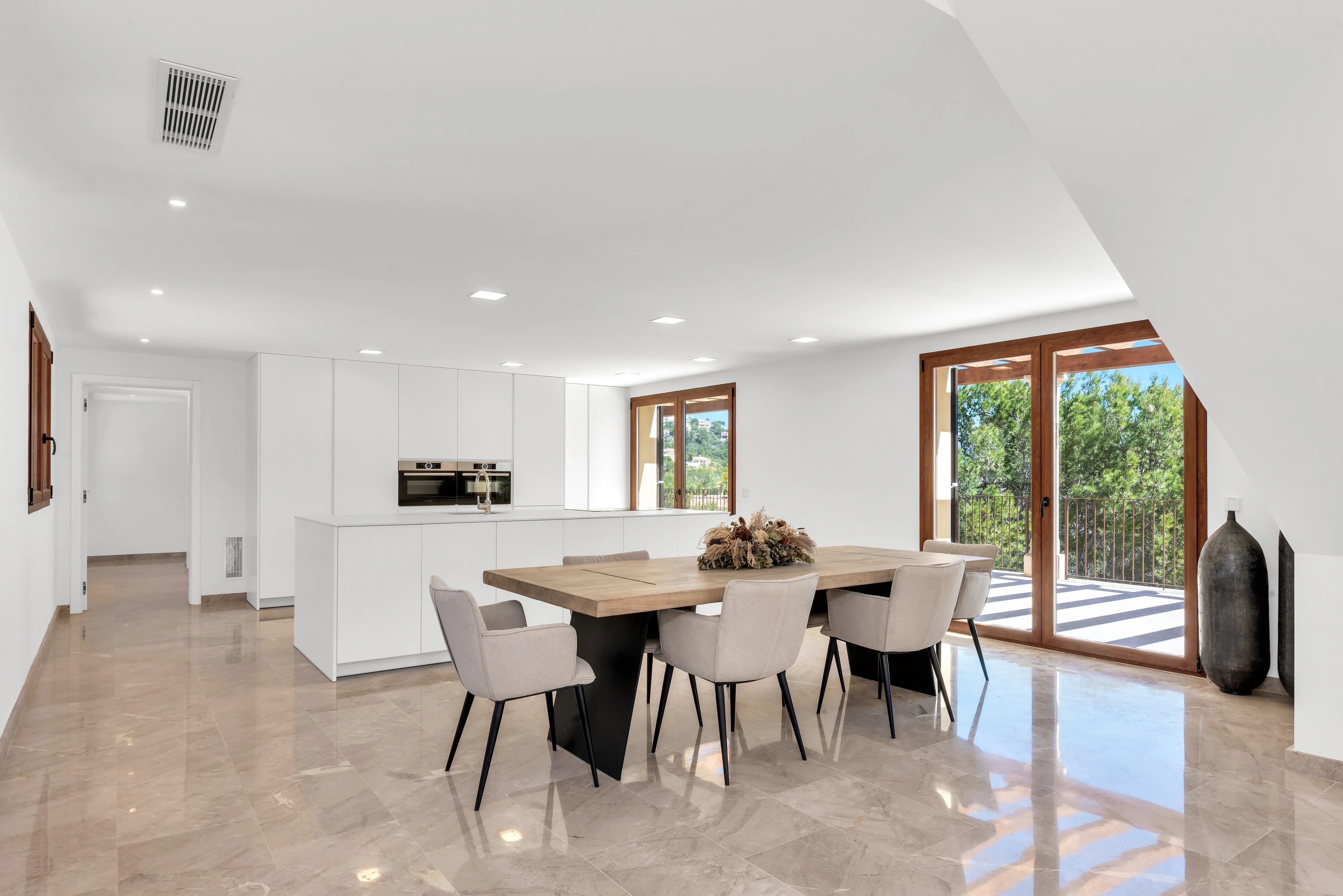 Superb property with views over the harbour-15