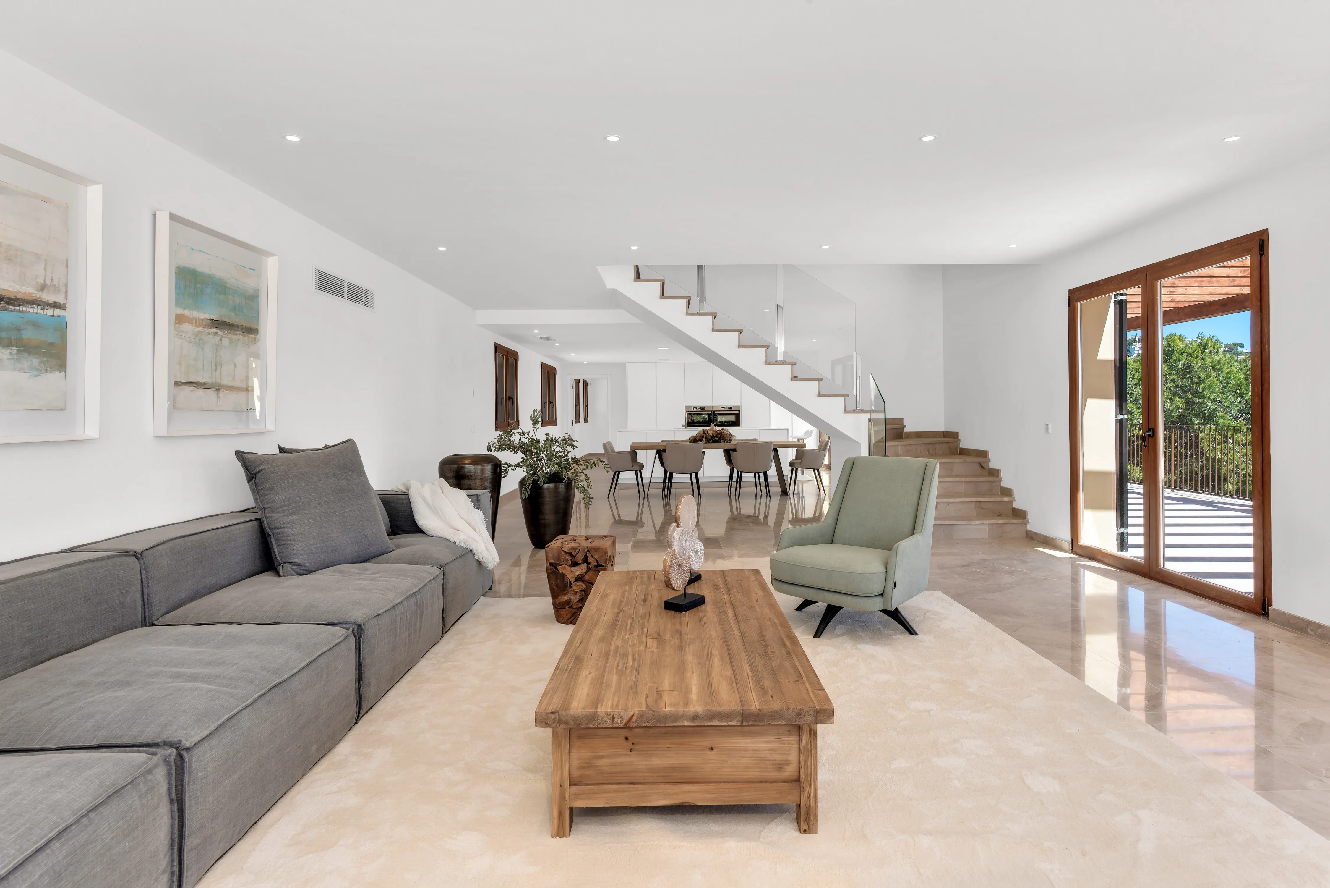 Superb property with views over the harbour-14