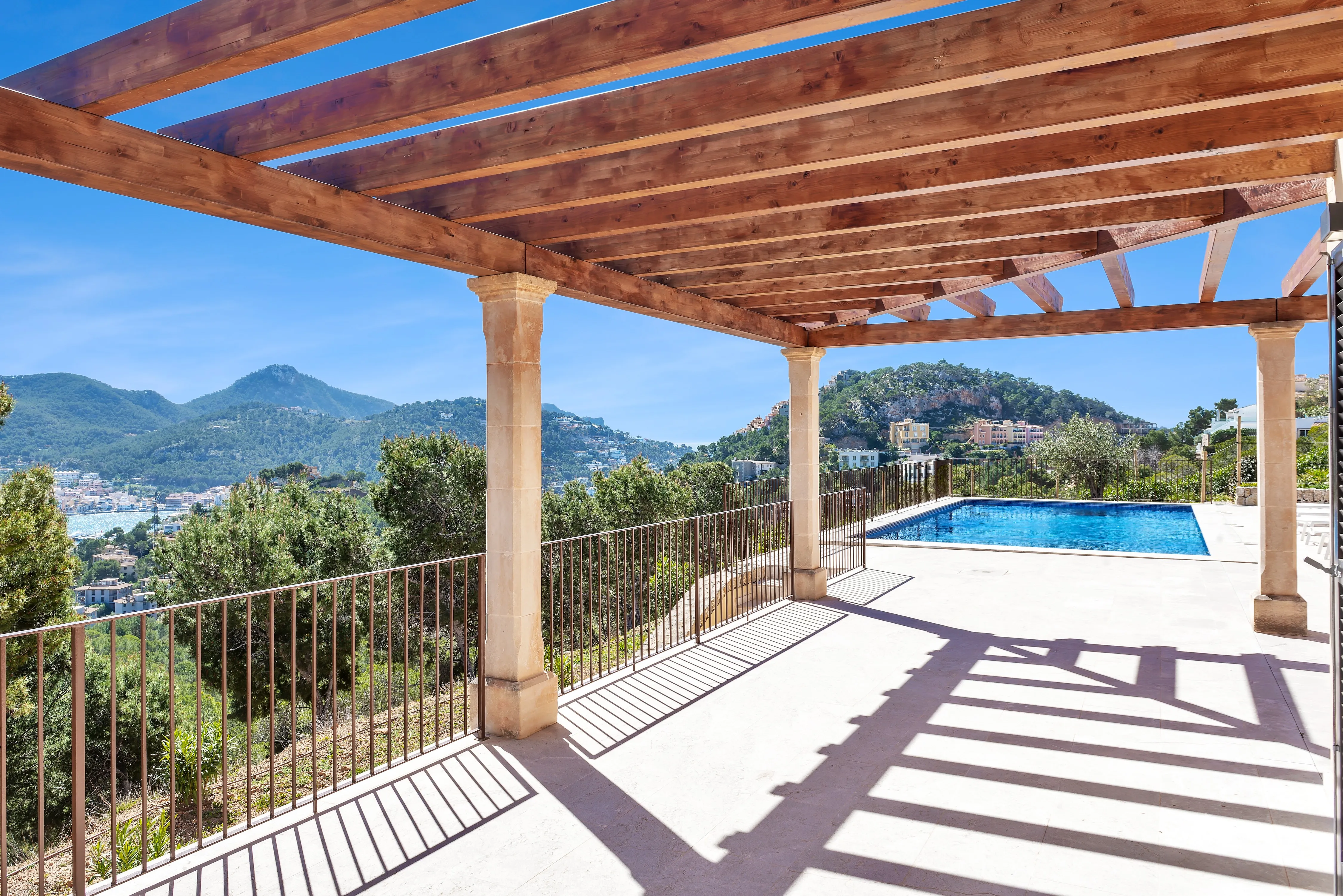 Superb property with views over the harbour-17