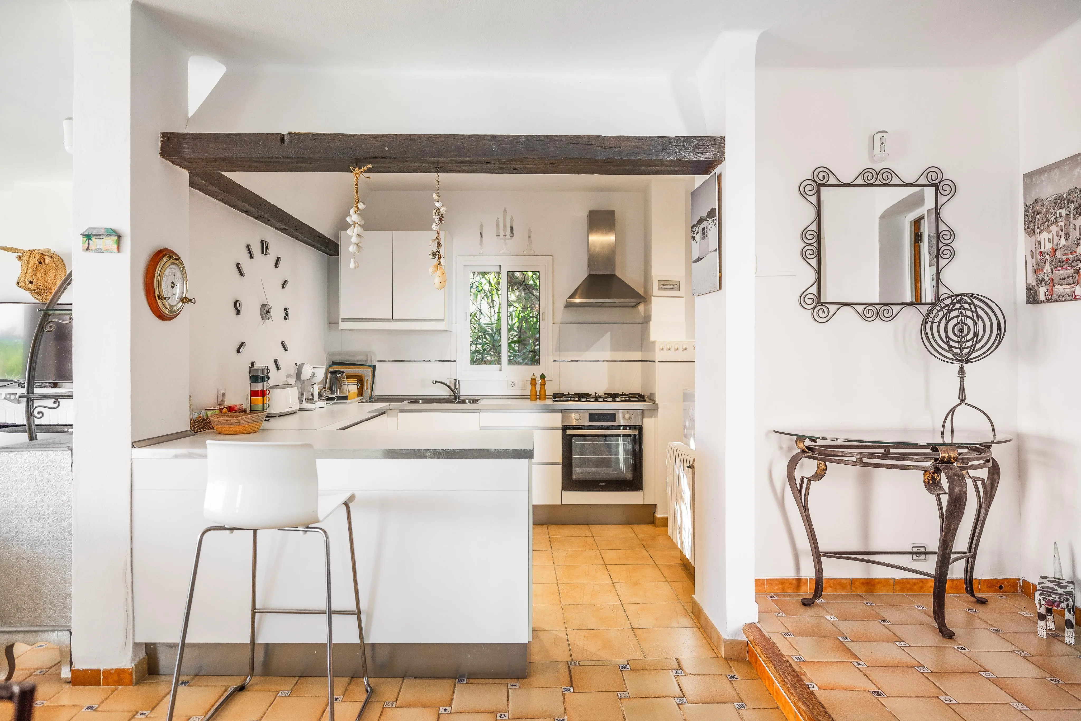 Vila enfront del mar amb mirador privat sobre els penya-segats-4