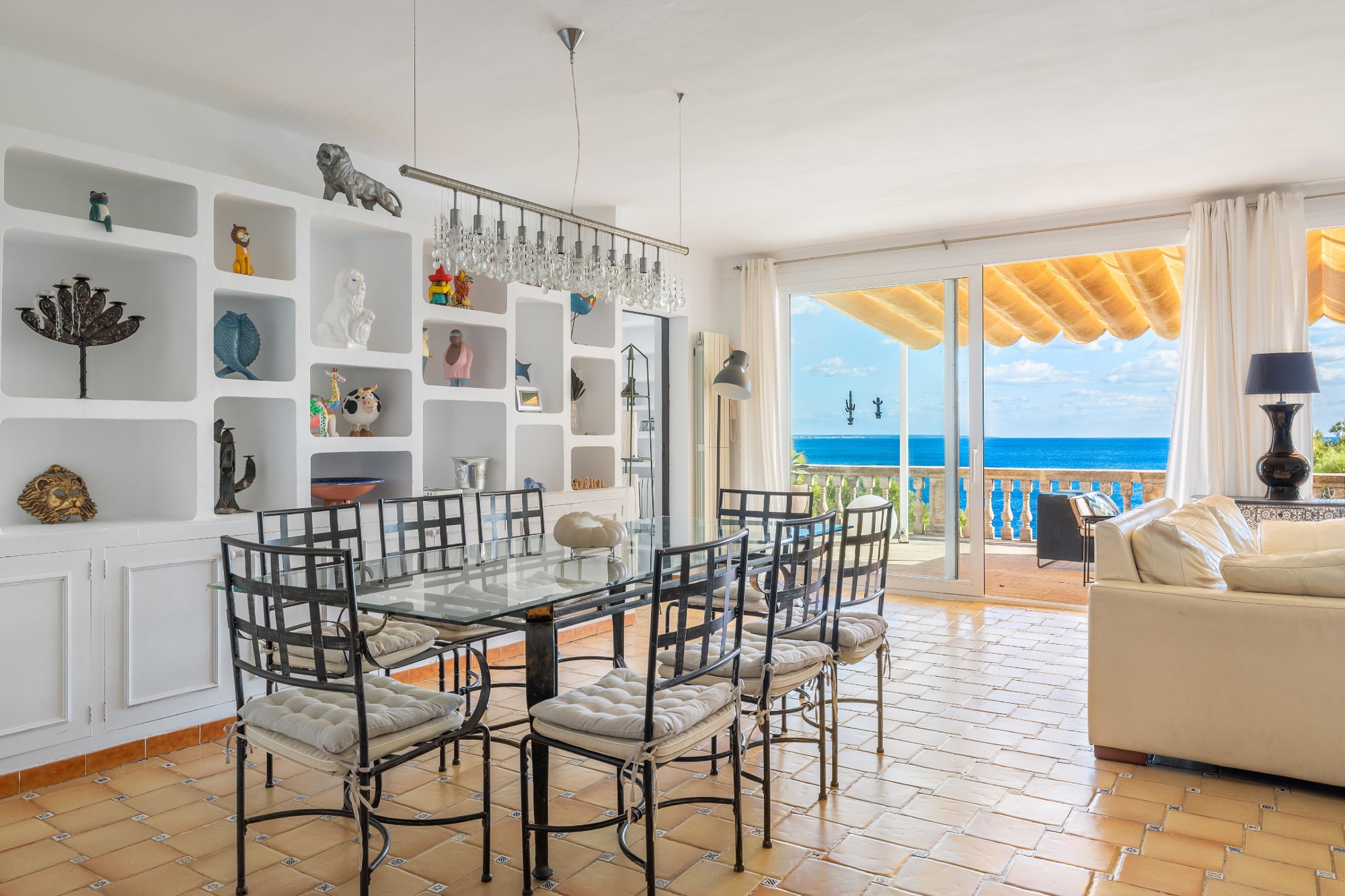 Villa i første havlinje med privat udsigtspunkt på klippen-8