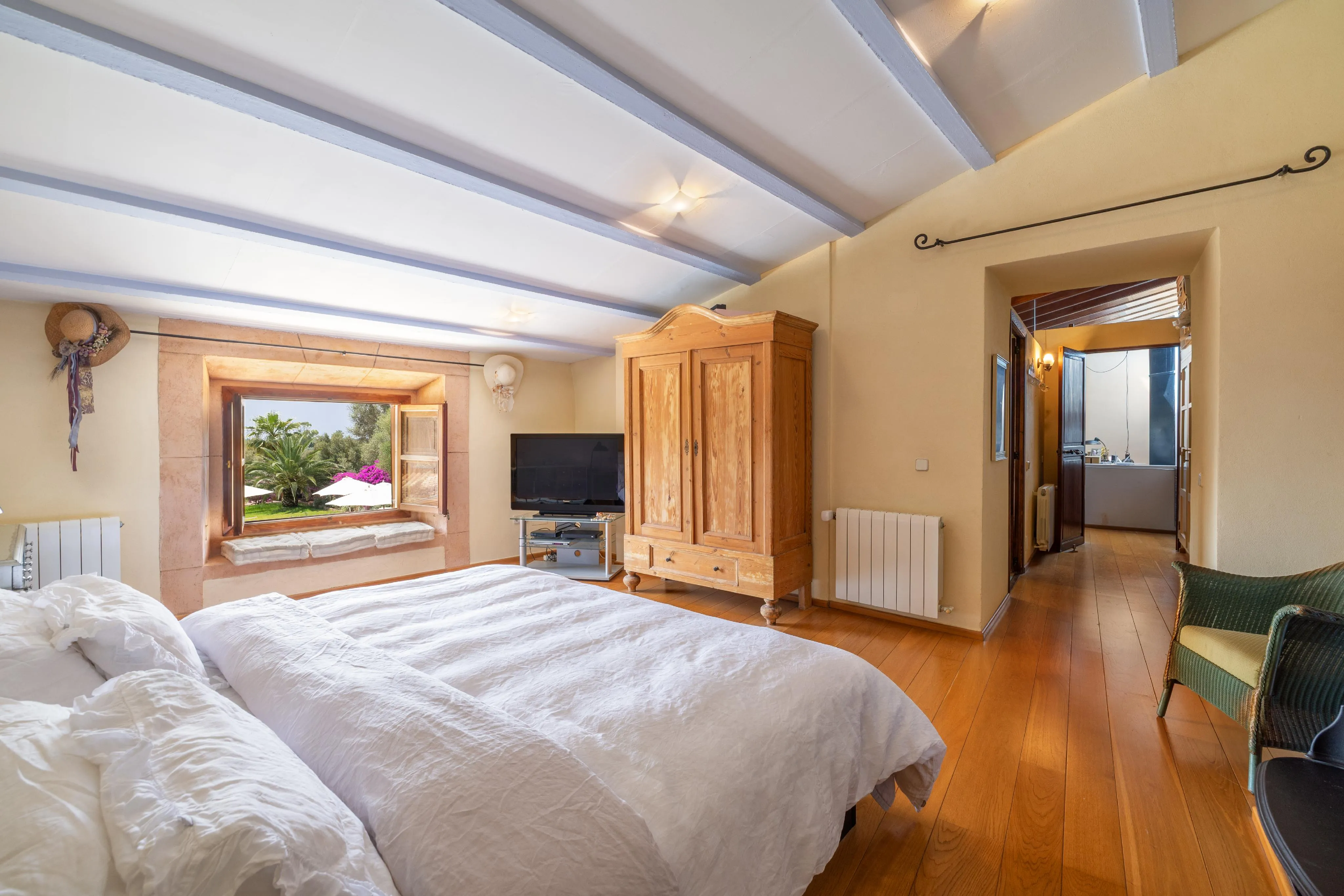 Charming mediterranean country house in Llucmajor-15