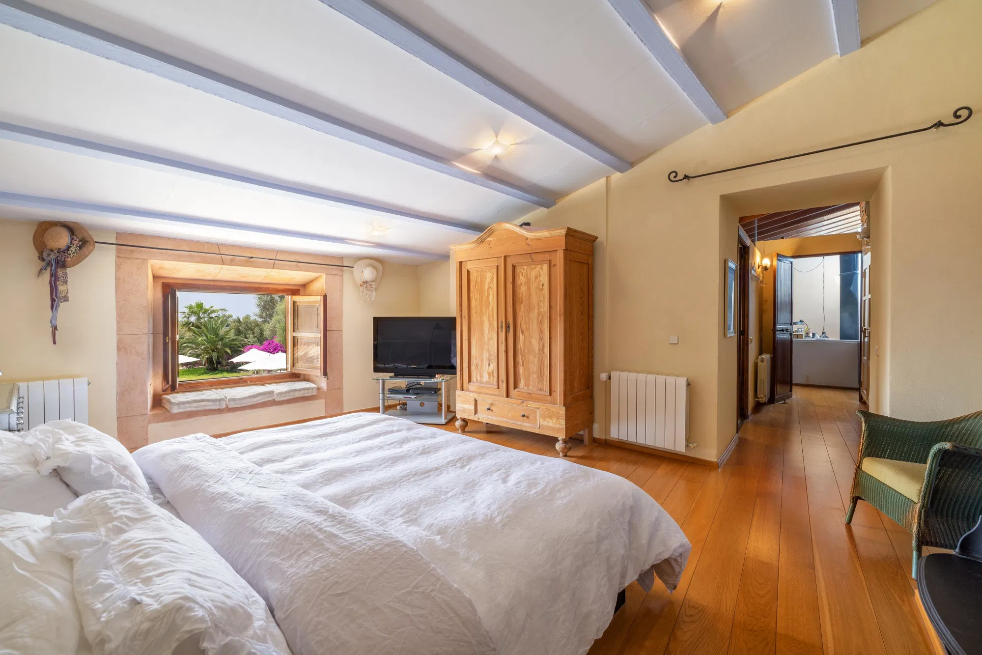 Charming mediterranean country house in Llucmajor-15