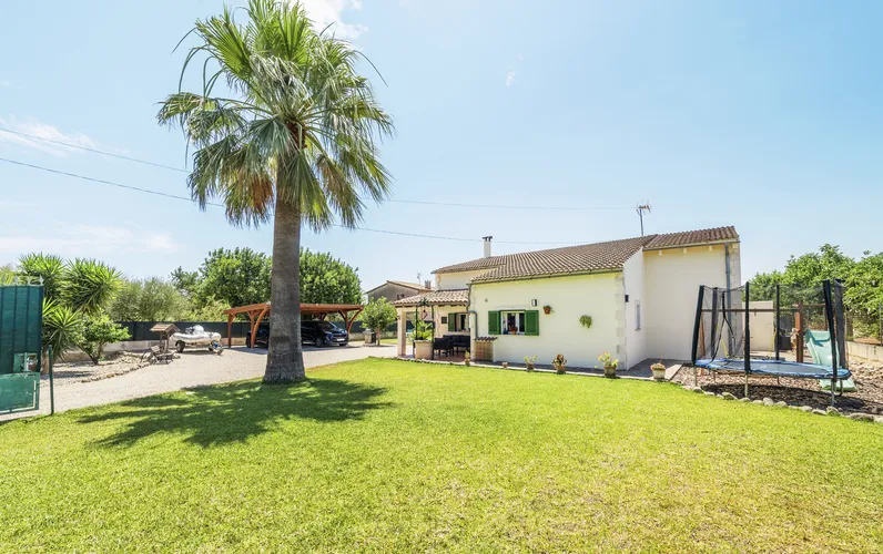 Casa de camp amb encant a Campanet amb hort, piscina i apartament independent