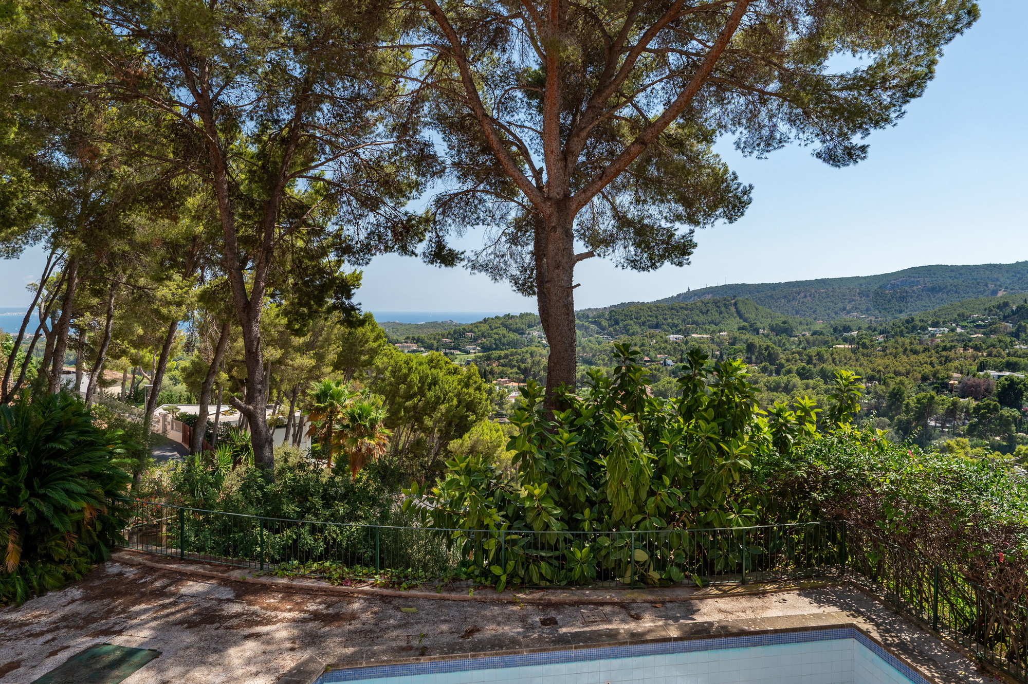 Exclusive building plot with sea views in Son Vida-9