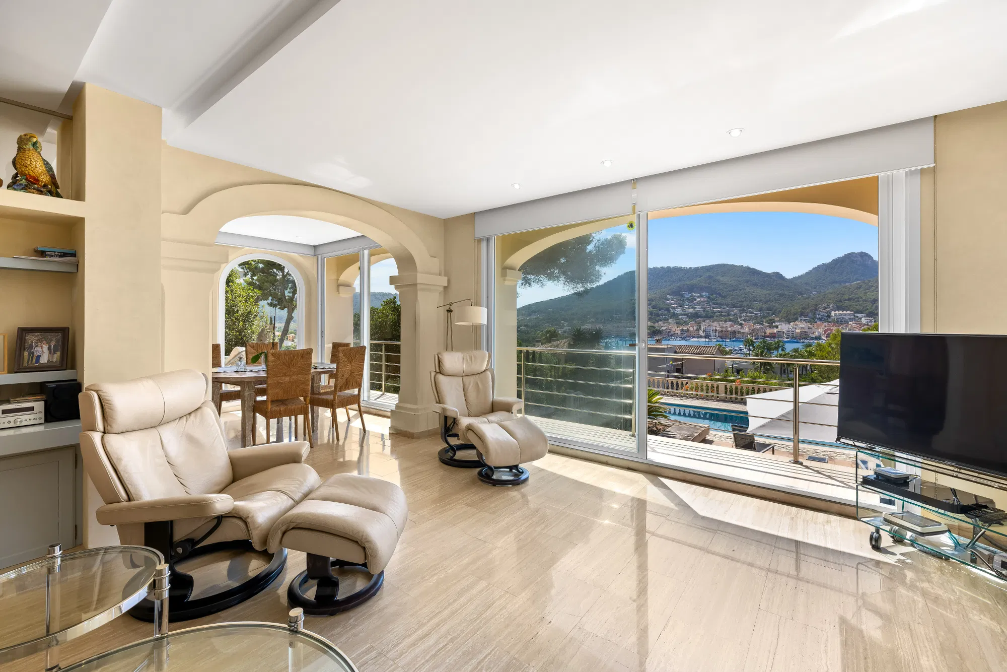 Exclusive villa with unobstructed harbour views and exceptional potential for development in Port Andratx-13