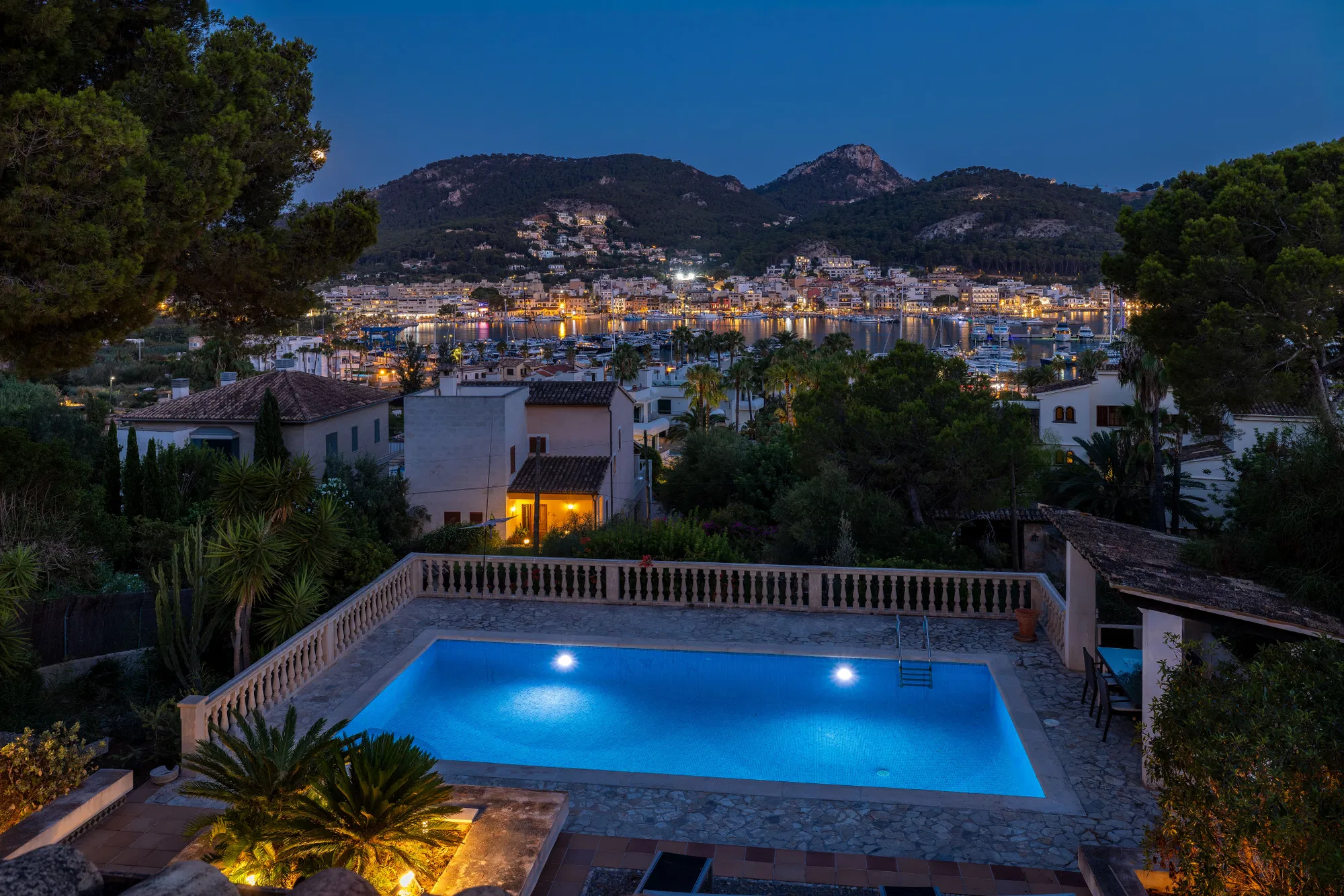 Exclusive villa with unobstructed harbour views and exceptional potential for development in Port Andratx-23