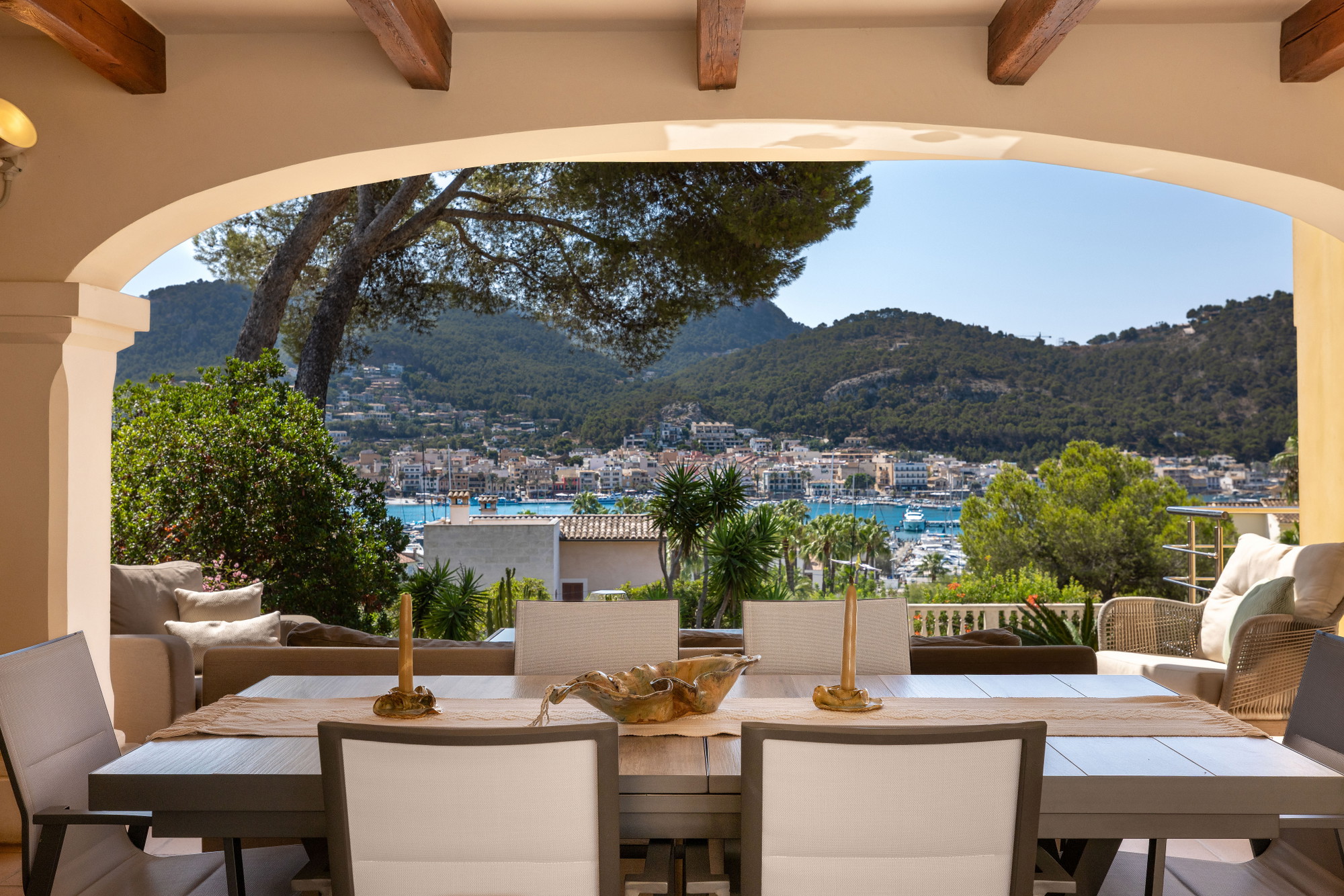 Exclusive villa with unobstructed harbour views and exceptional potential for development in Port Andratx-3