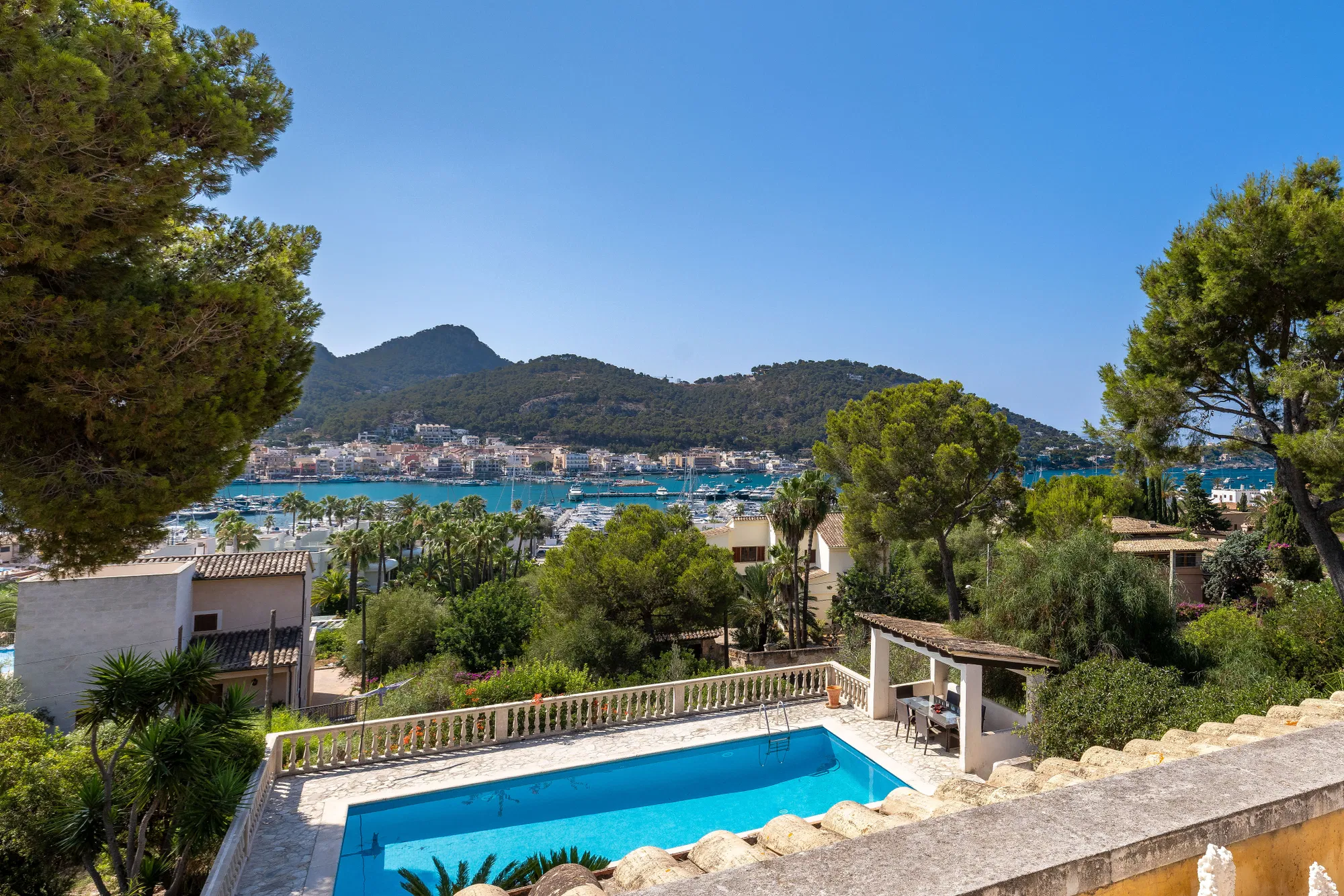 Exclusive villa with unobstructed harbour views and exceptional potential for development in Port Andratx-1