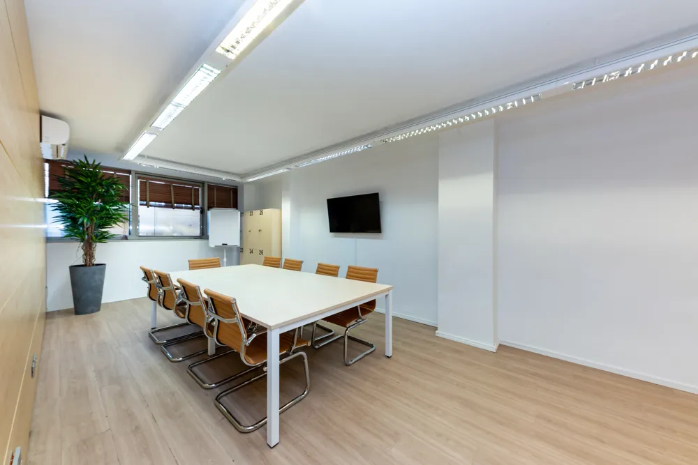 Exclusivo espacio de oficinas en Paseo Maritimo-5