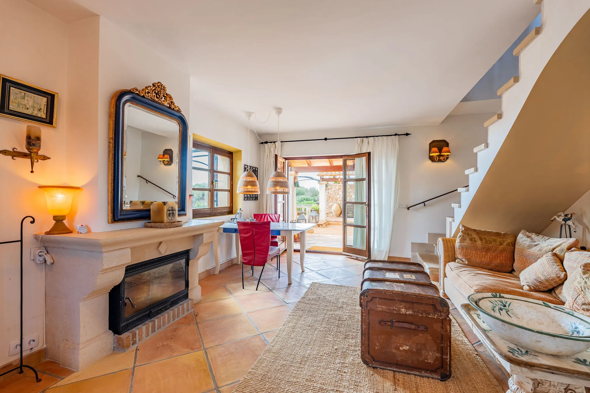 Finca aan zee met droomachtige tuin-10