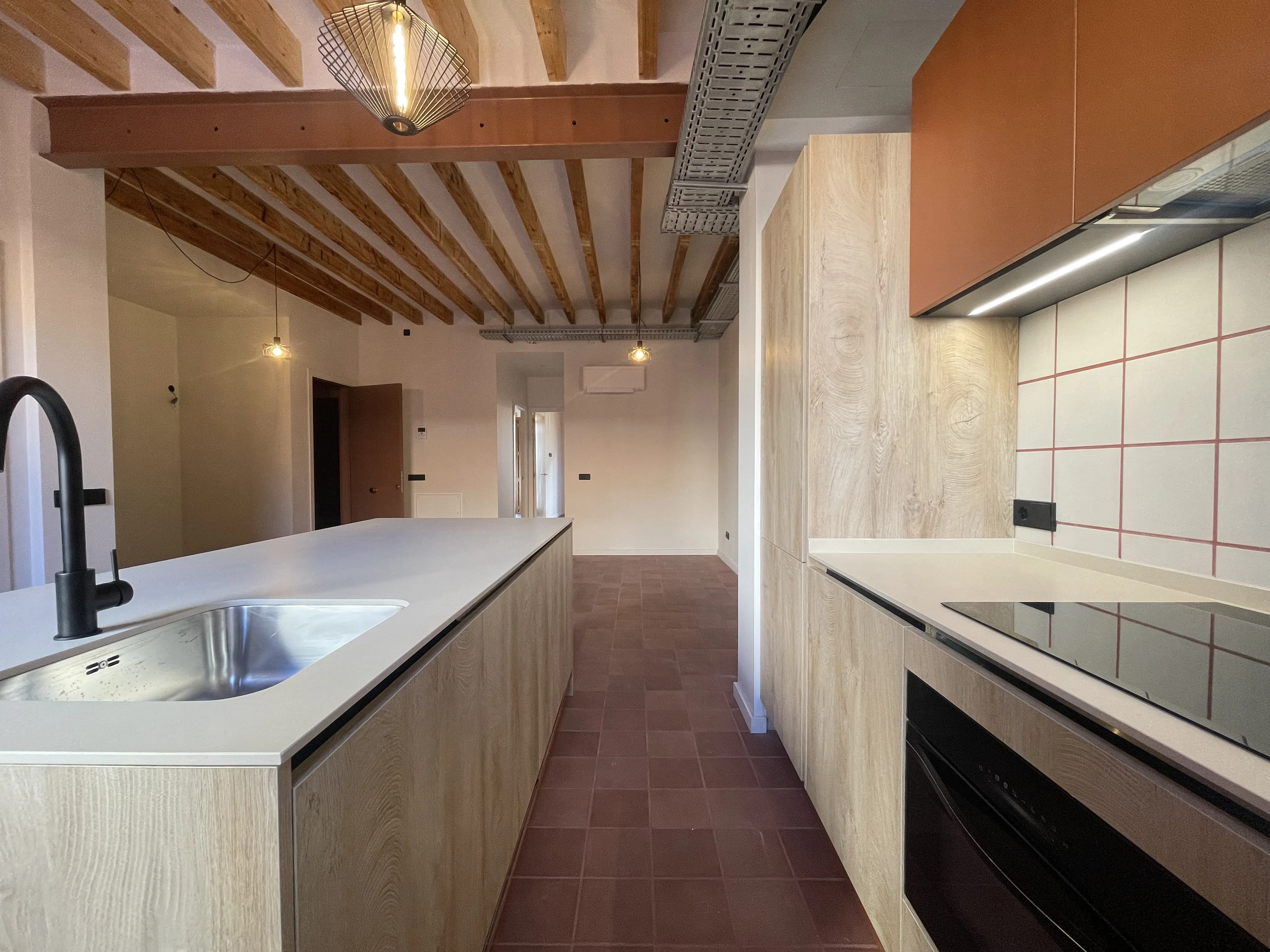 Nyrenoverad lägenhet i Gomila-4