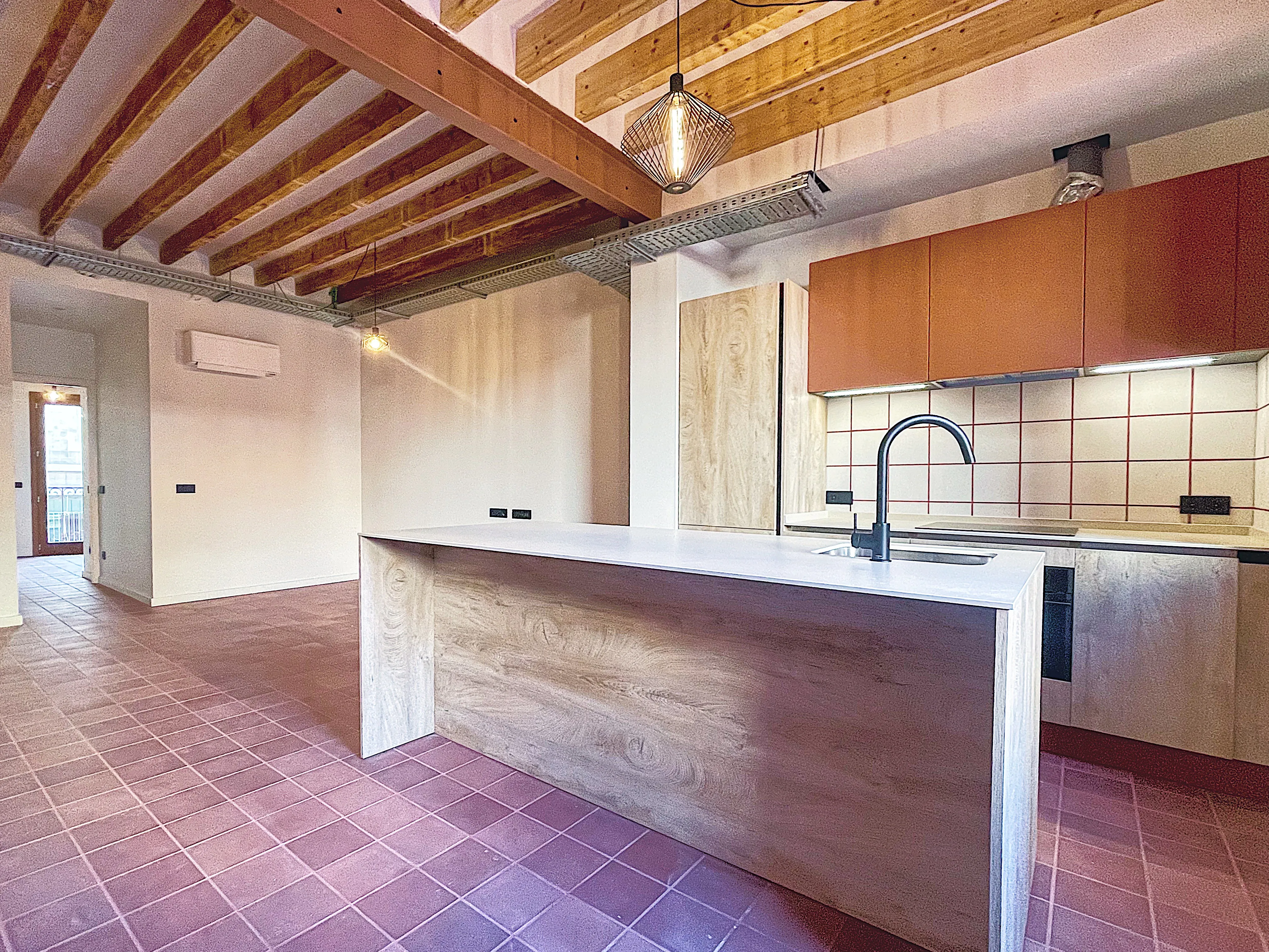 Nyrenoveret lejlighed i Gomila-2