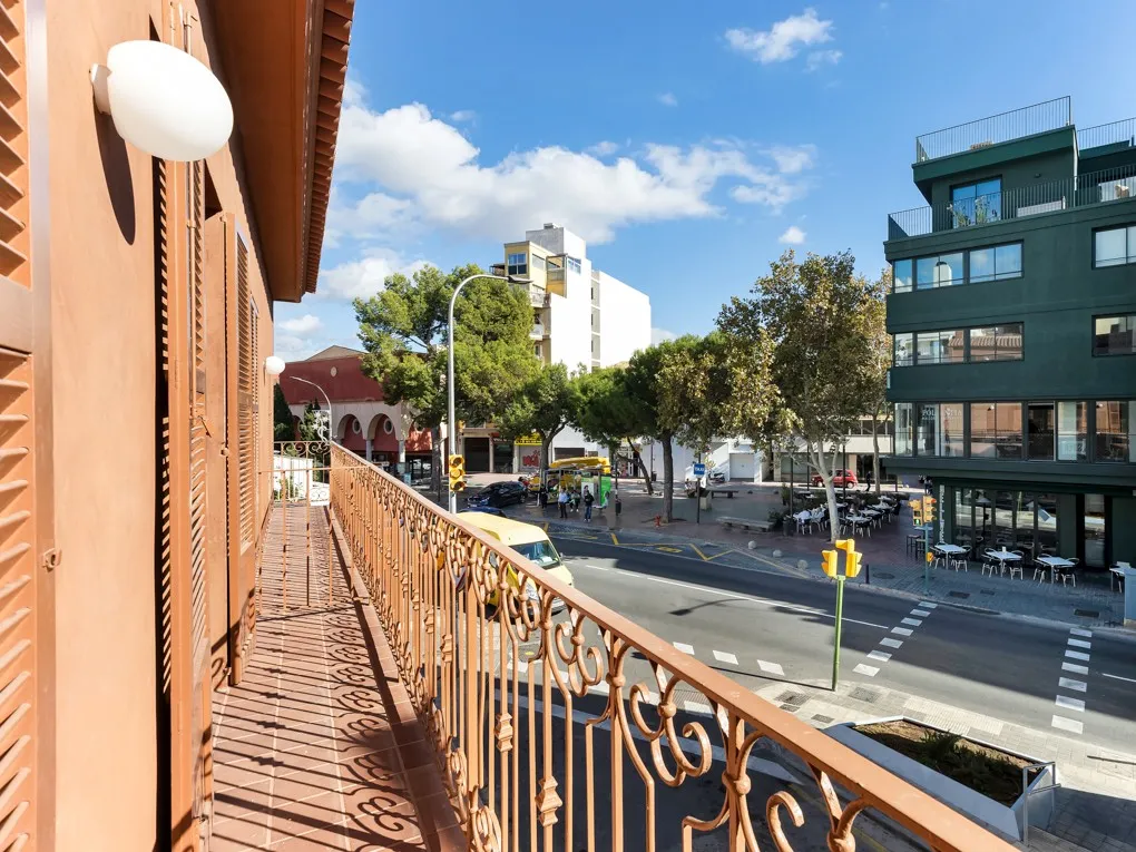 Nyrenoverad lägenhet i Gomila-14