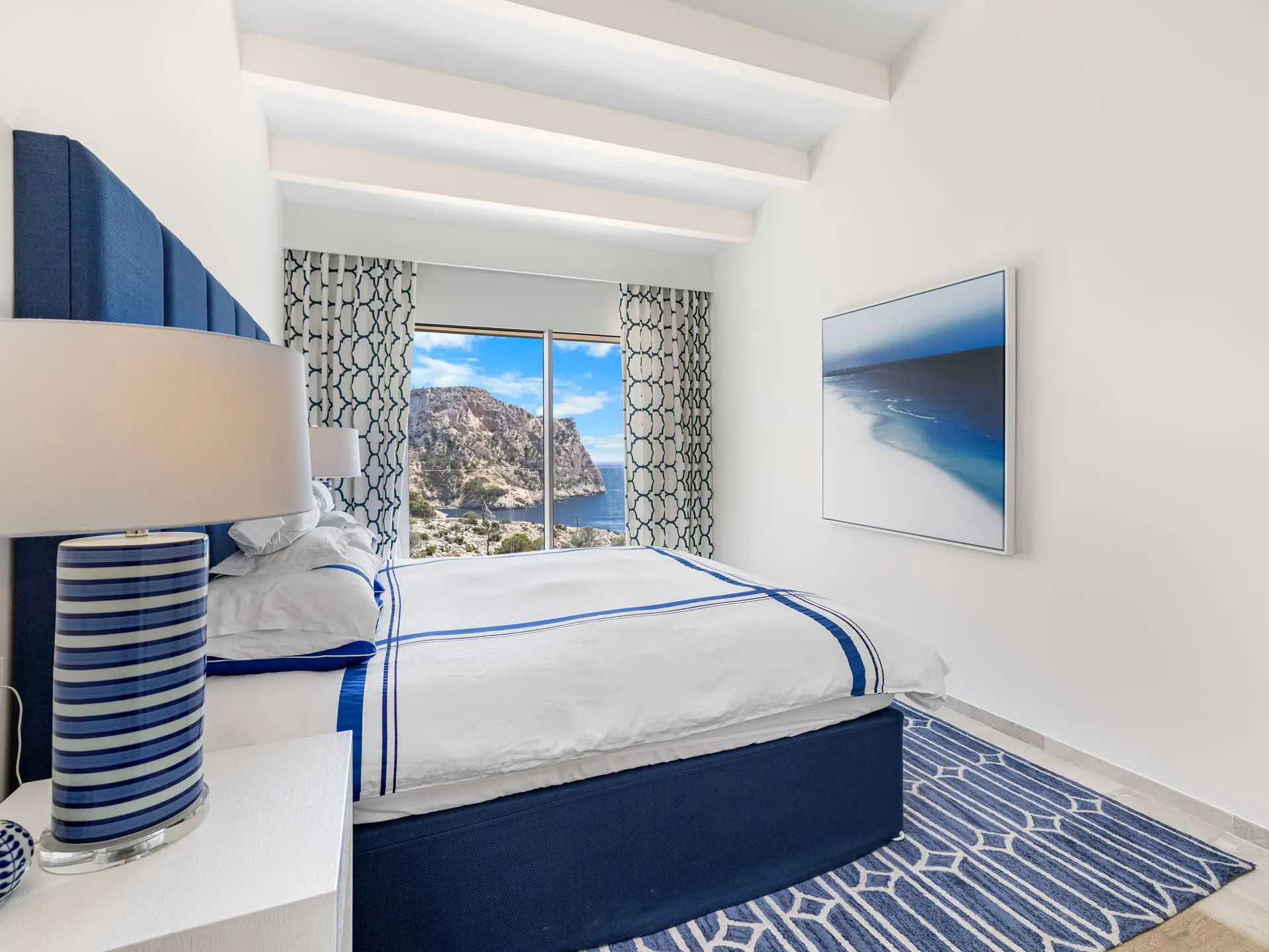 Donde la luz se une al lujo - Villa con vistas al mar, casa de invitados y piscina-20