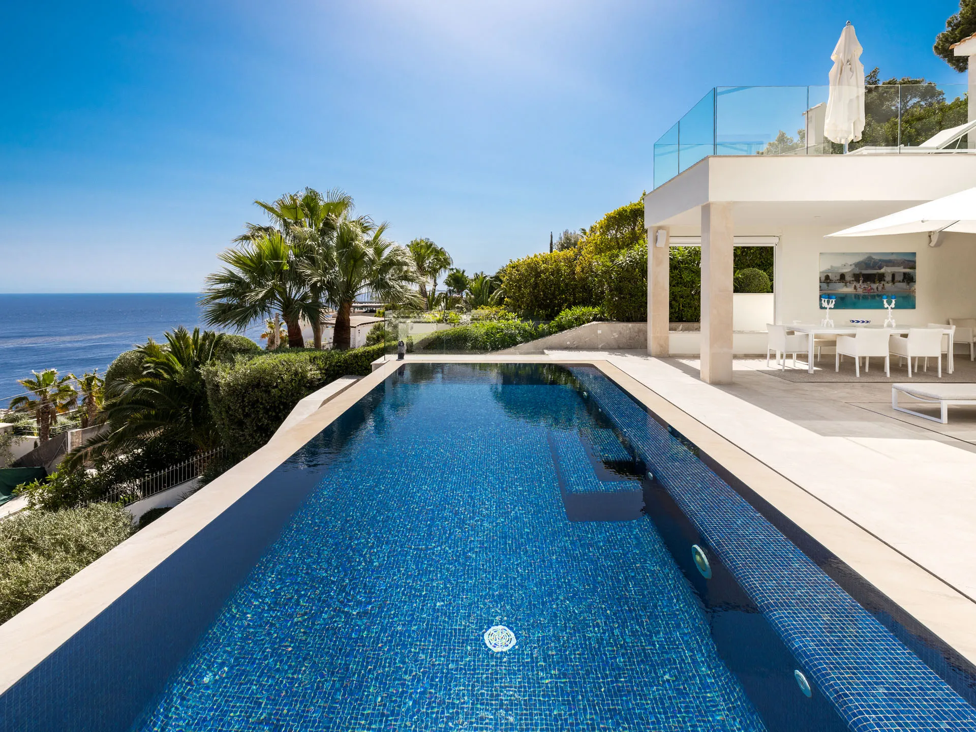 Donde la luz se une al lujo - Villa con vistas al mar, casa de invitados y piscina-2