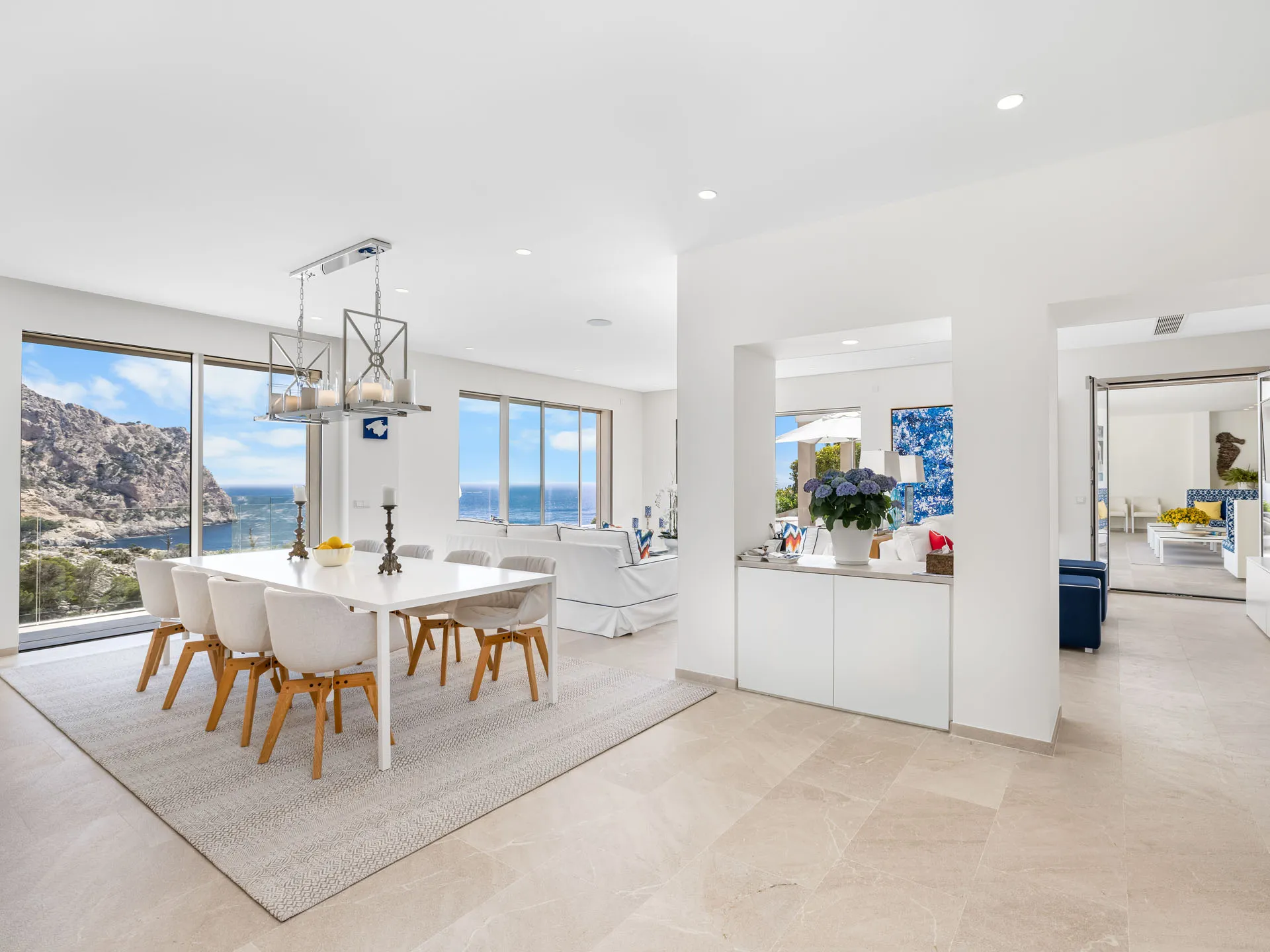 Donde la luz se une al lujo - Villa con vistas al mar, casa de invitados y piscina-11