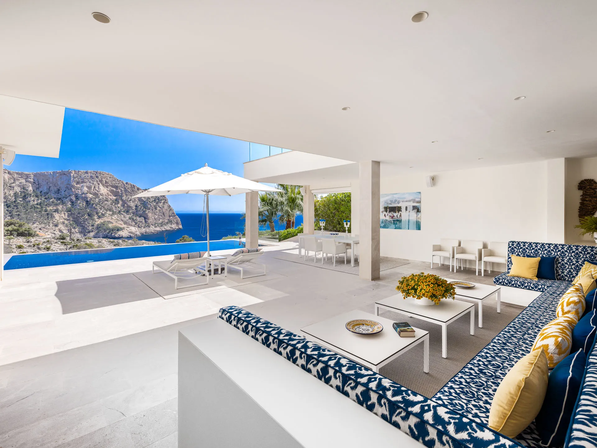 Donde la luz se une al lujo - Villa con vistas al mar, casa de invitados y piscina-7