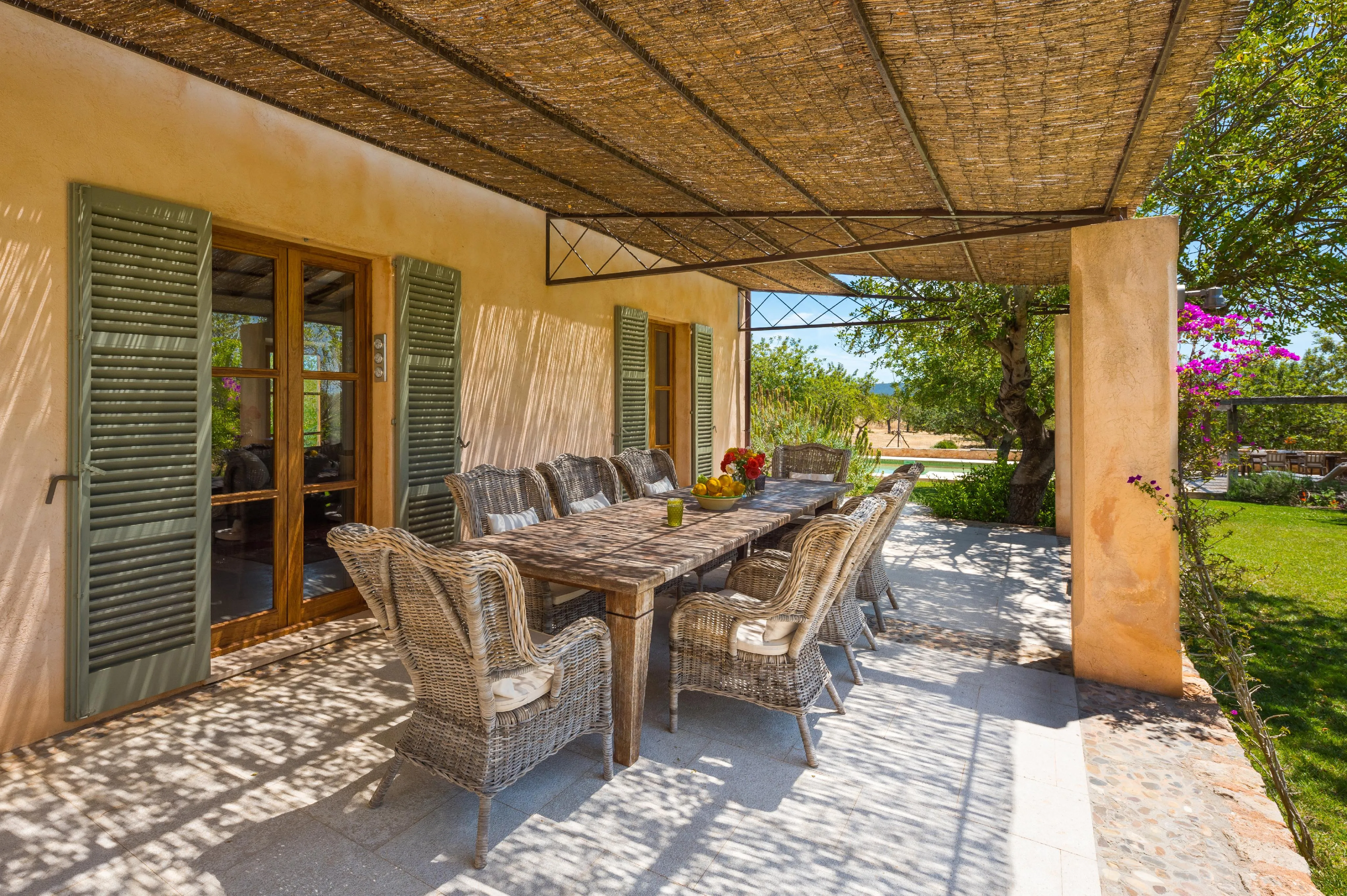 Residencia mediterránea autosuficiente en una ubicación única-16