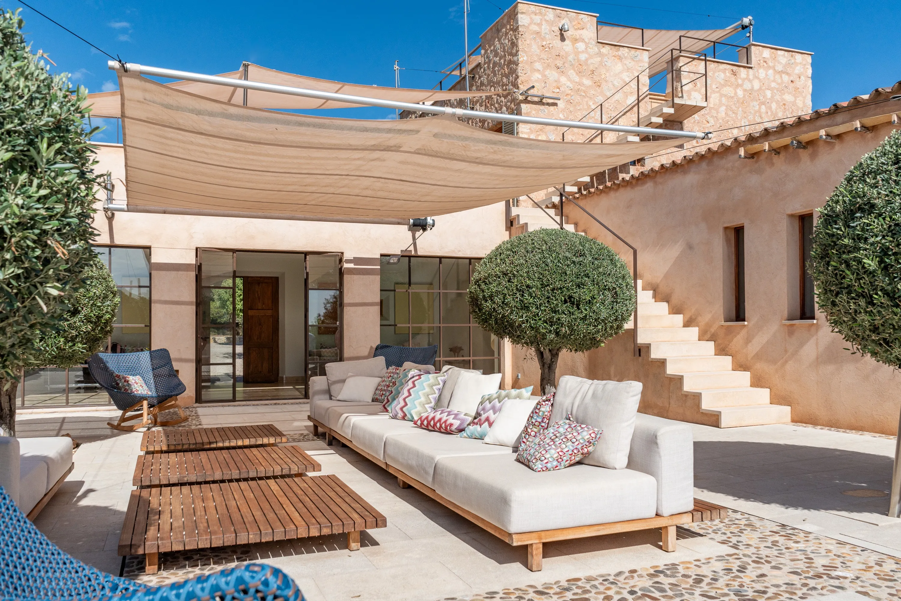 Residencia mediterránea autosuficiente en una ubicación única-17