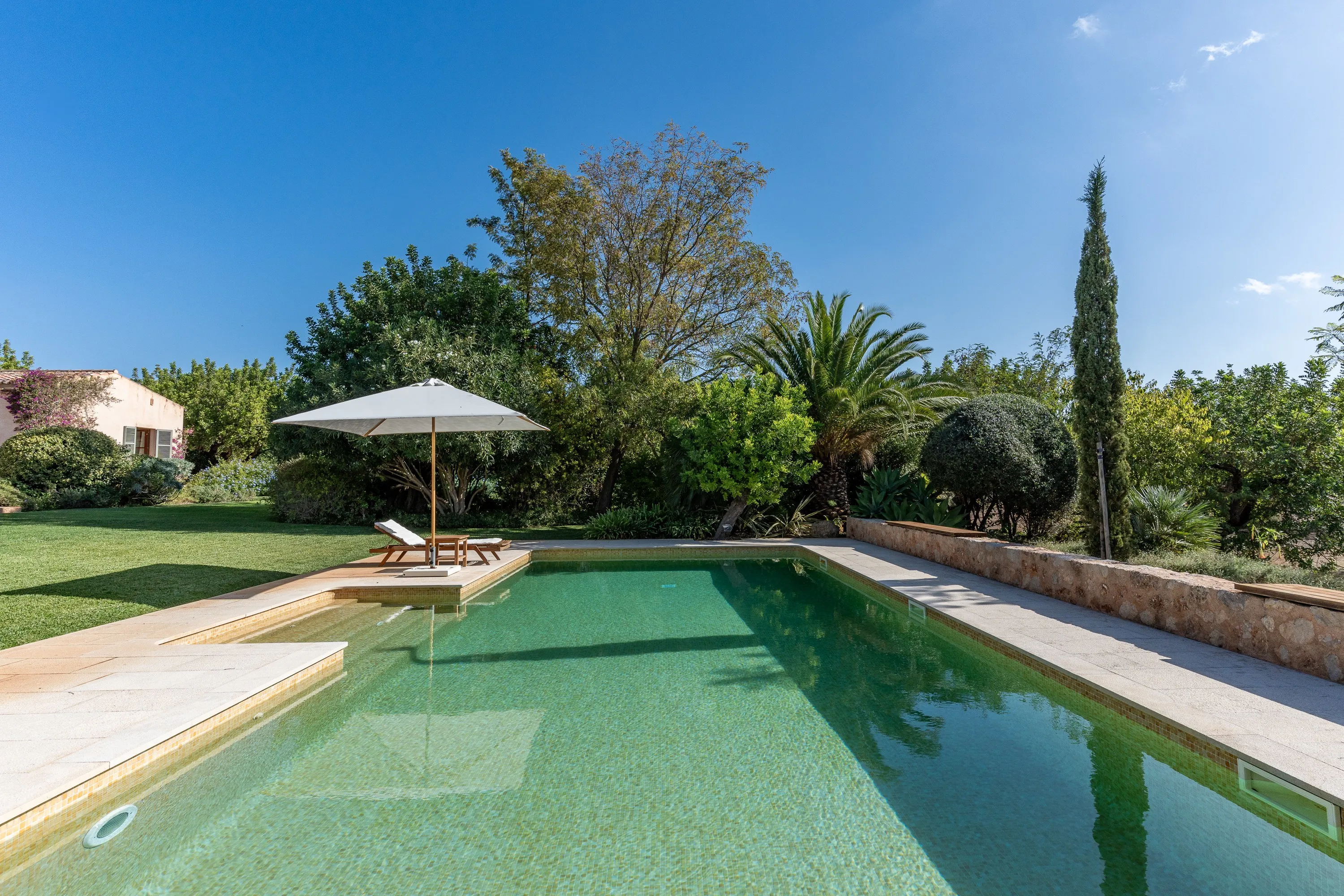 Residencia mediterránea autosuficiente en una ubicación única-19