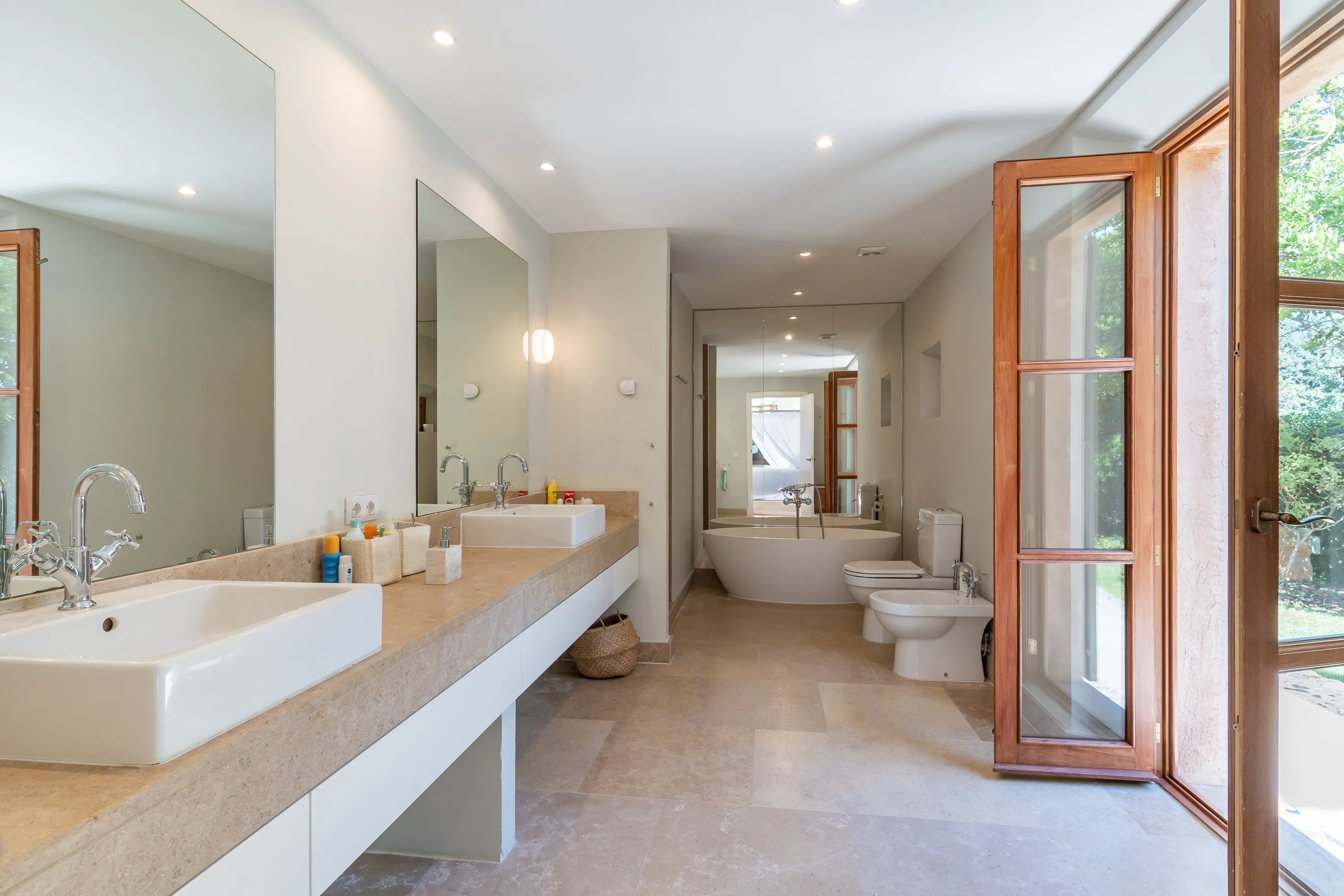 Residencia mediterránea autosuficiente en una ubicación única-13