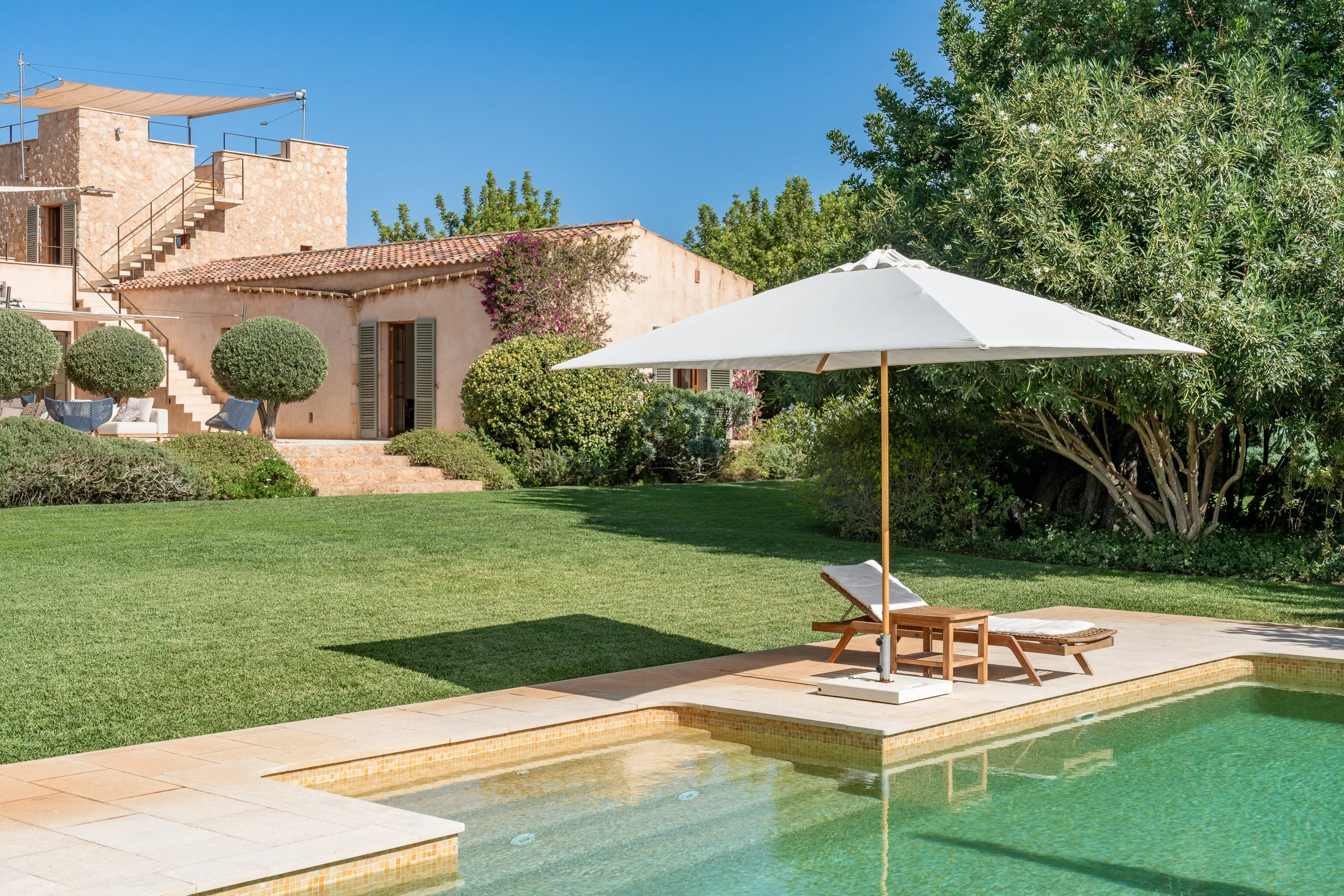 Residencia mediterránea autosuficiente en una ubicación única-18