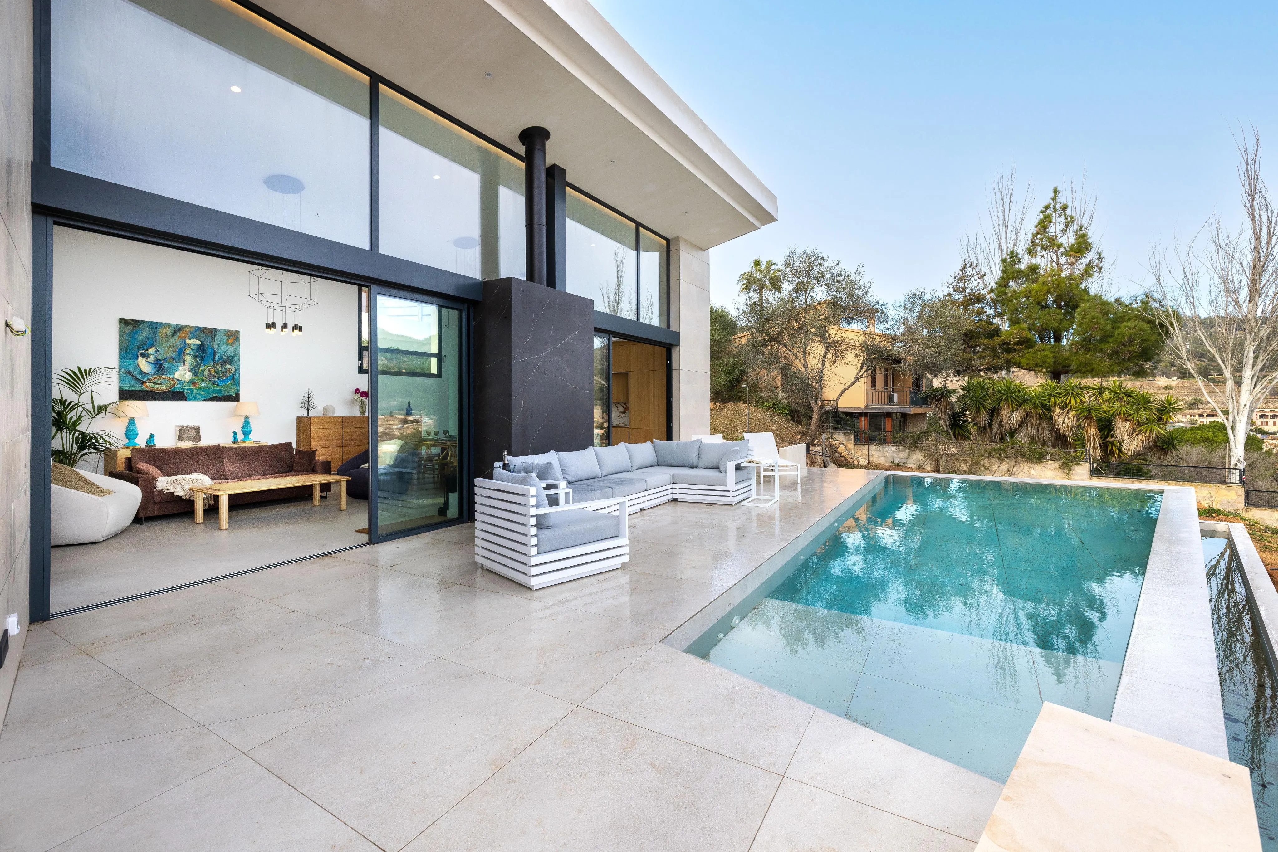 Nybyggt drömhus med högkvalitativ inredning i Esporlas-21