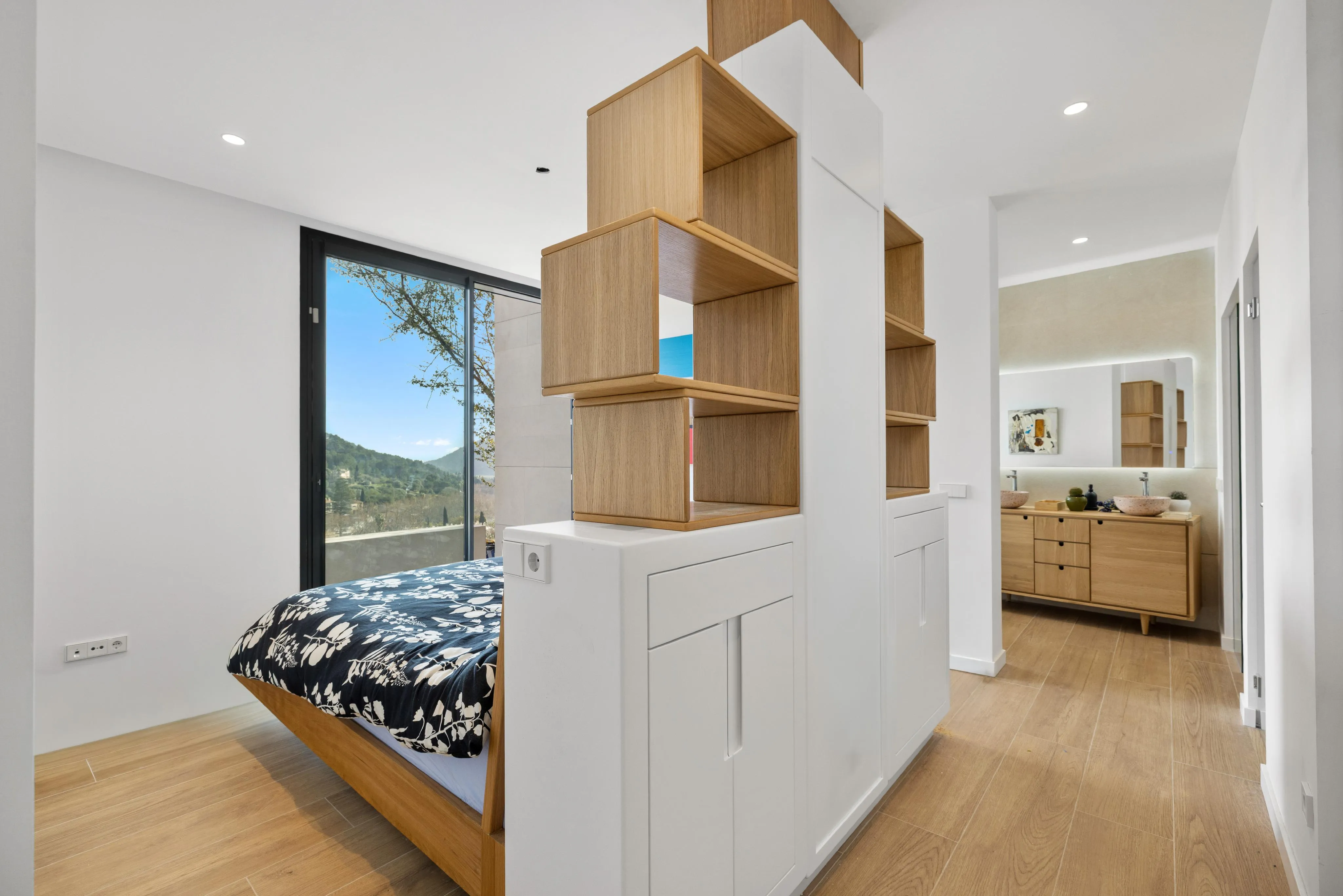 Nybyggt drömhus med högkvalitativ inredning i Esporlas-11