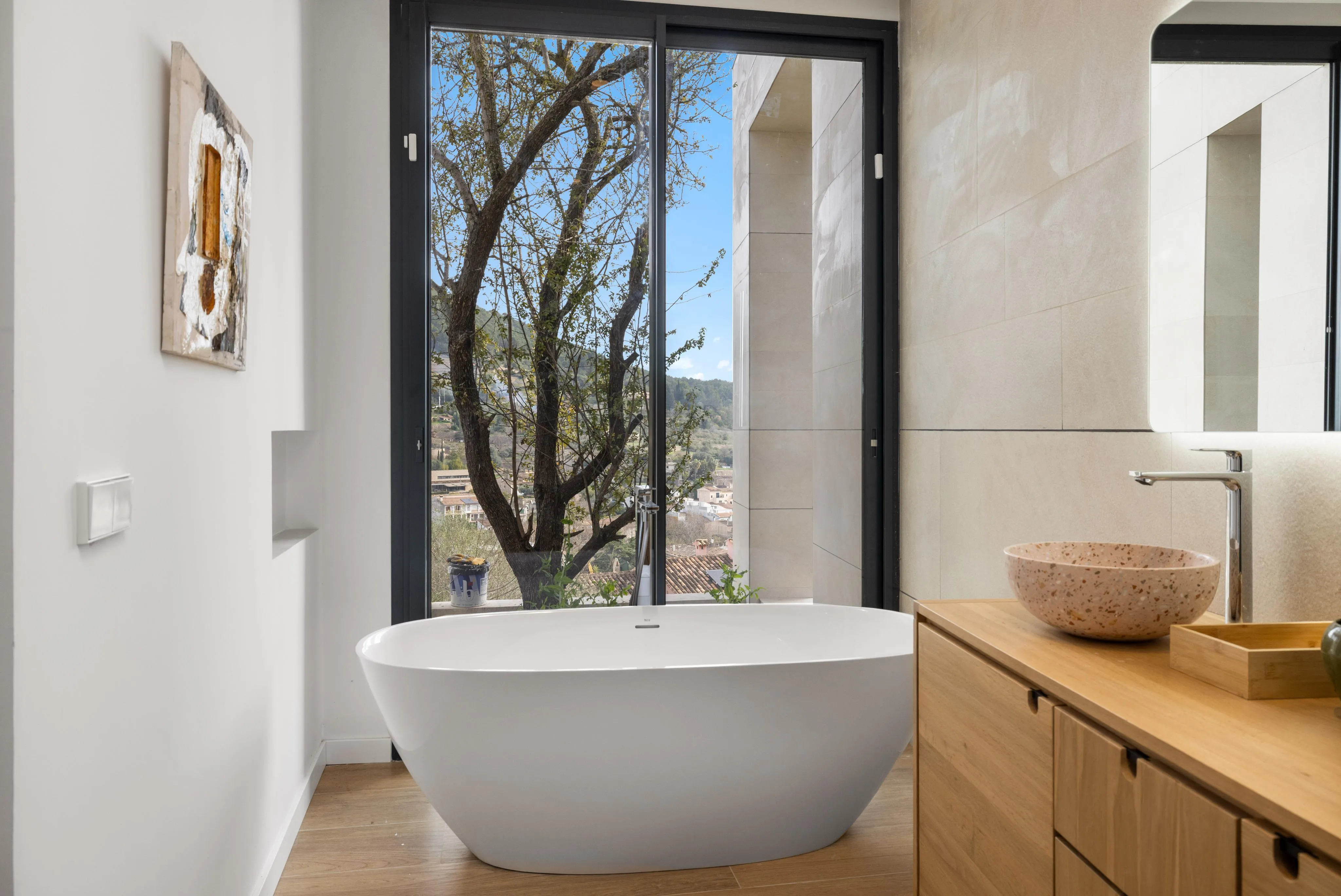 Nybyggt drömhus med högkvalitativ inredning i Esporlas-13