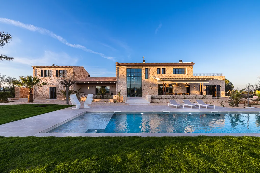 Oasis contemporaine avec son propre vignoble-13