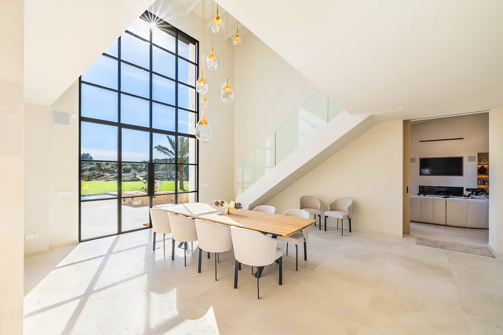 Oasis contemporaine avec son propre vignoble-6