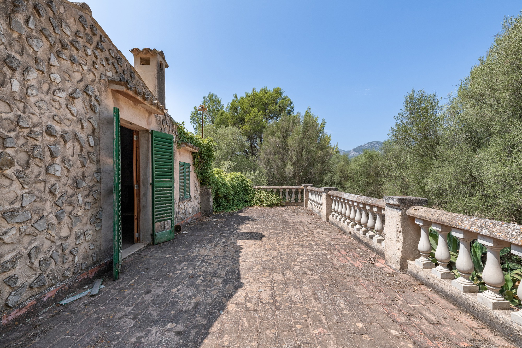Finca with spectacular views in Alaró-8