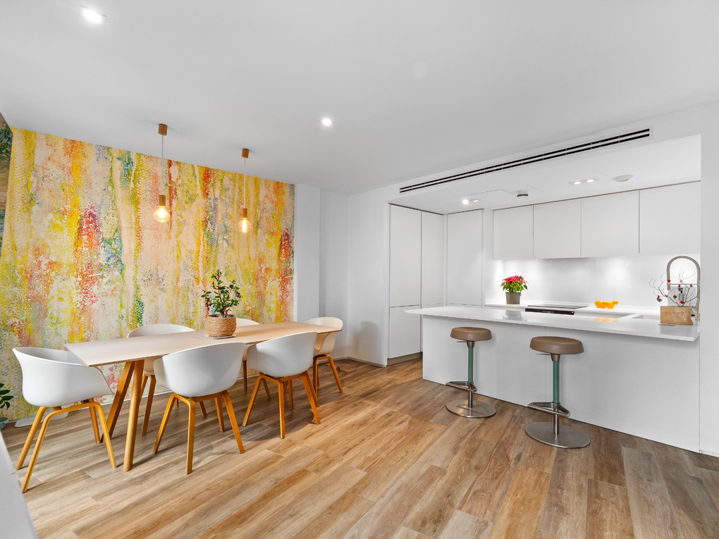 Exclusive, bright apartment with pool, gym, elevator and parking in Calatrava-4